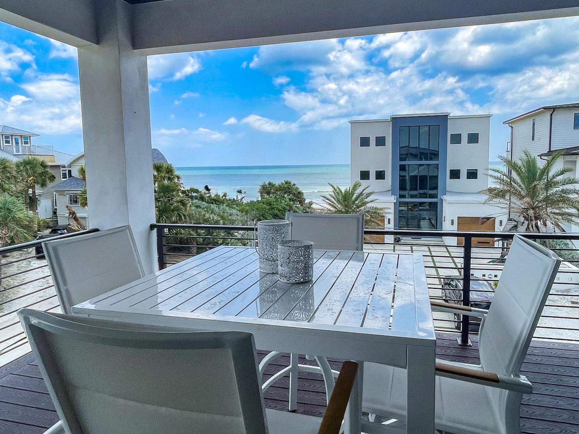 Coastal Dream! Ocean Views! Pool! Seconds From The Beach! 2601s Holiday home New Smyrna Beach