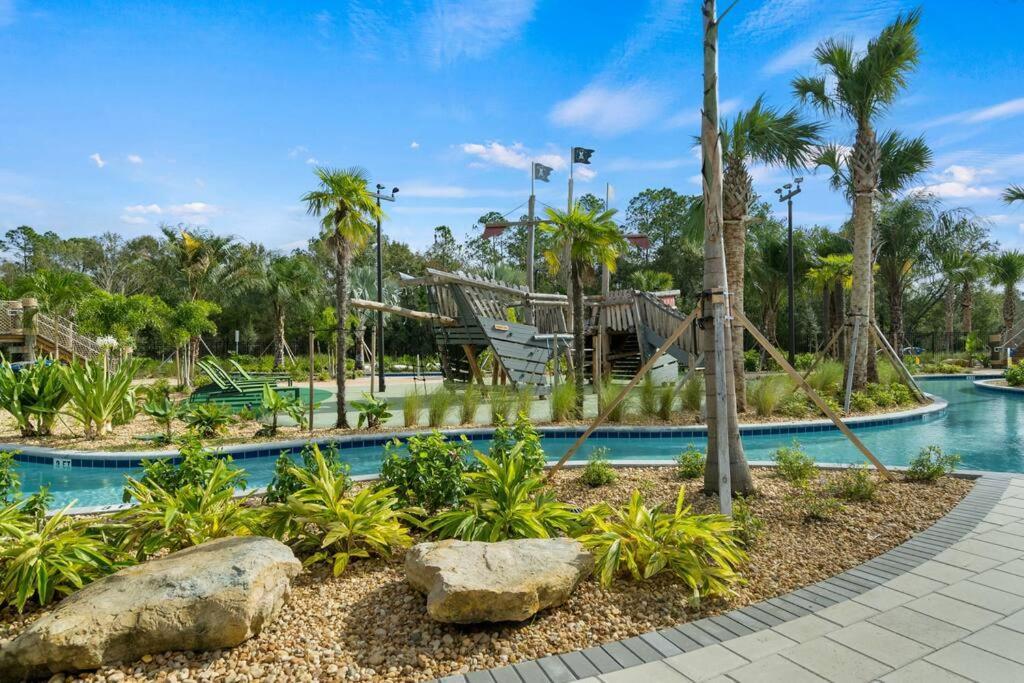 Dream Vacation With View, Pool, More, And Walking Distance To Holiday home Kissimmee