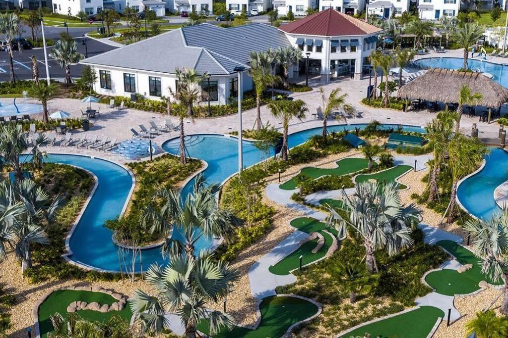 Holiday home Dream Vacation With View, Pool, More, And Walking Distance To