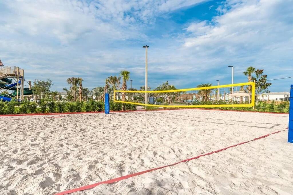 Dream Vacation With View, Pool, More, And Walking Distance To *
