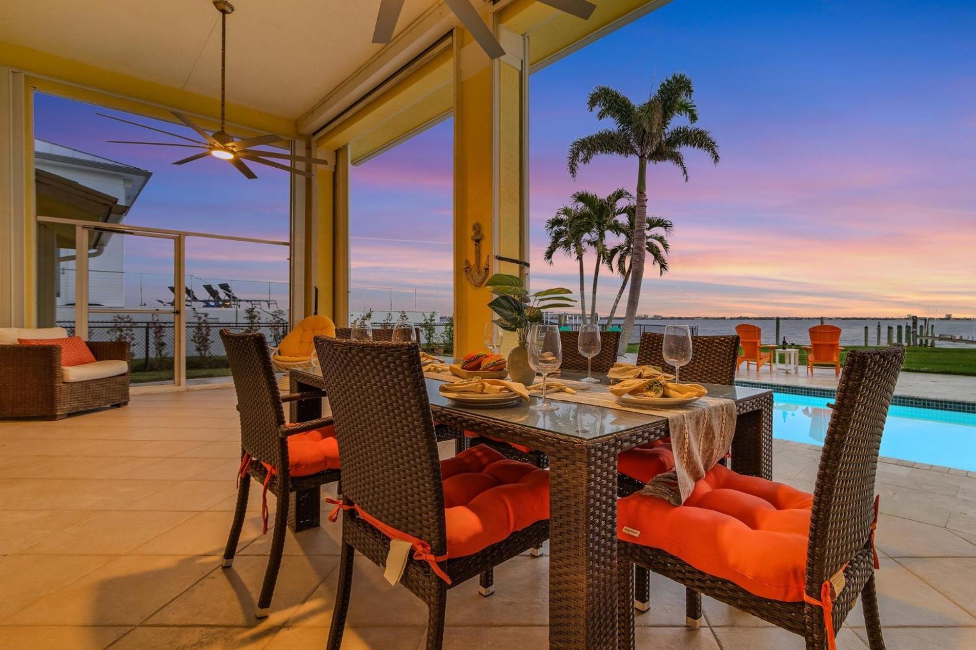 Holiday home Stunning River View, Heated Pool & - Million Dollar View - Roelens *