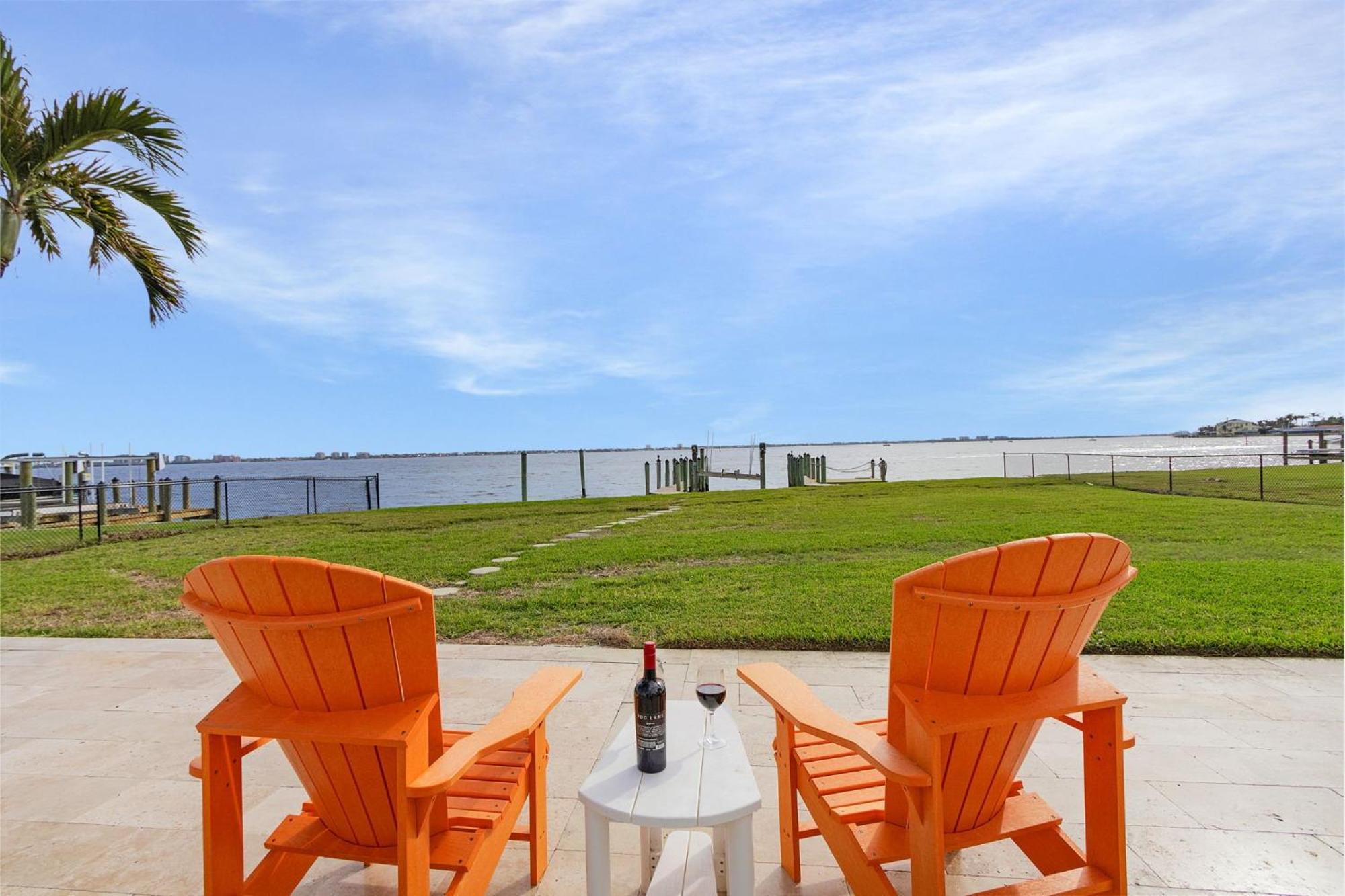 Holiday home Stunning River View, Heated Pool & - Million Dollar View - Roelens Cape Coral