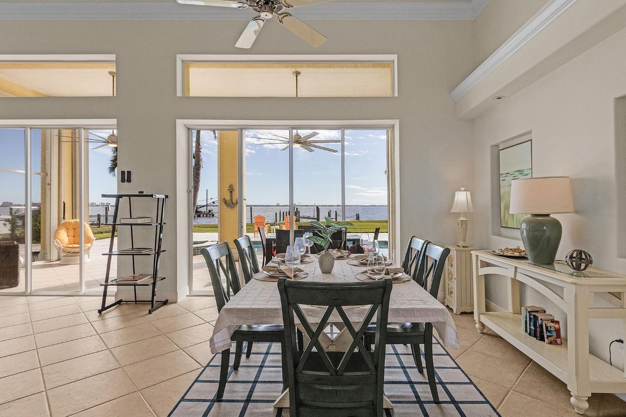 Stunning River View, Heated Pool & - Million Dollar View - Roelens * Cape Coral