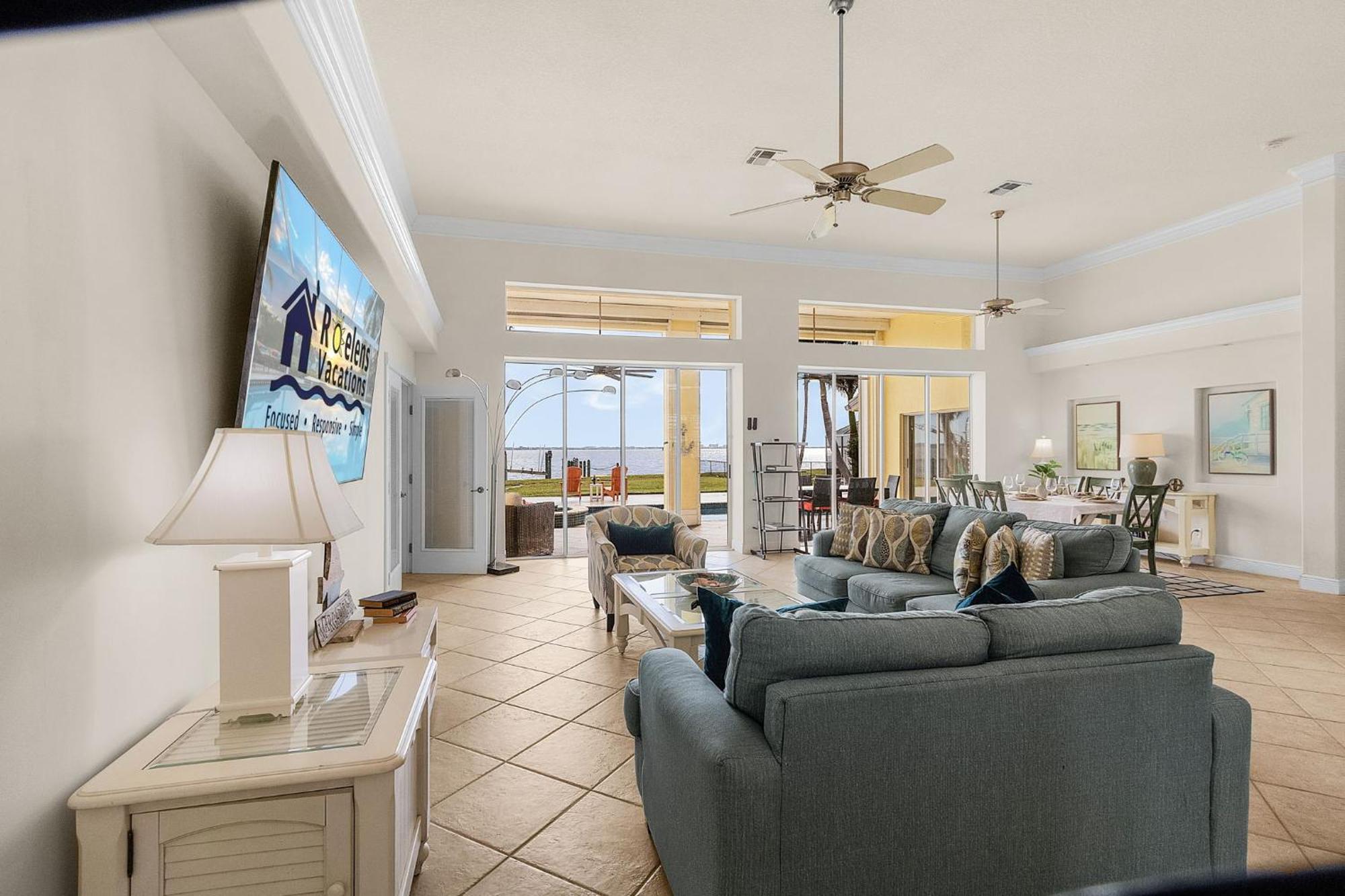 Stunning River View, Heated Pool & - Million Dollar View - Roelens * Cape Coral