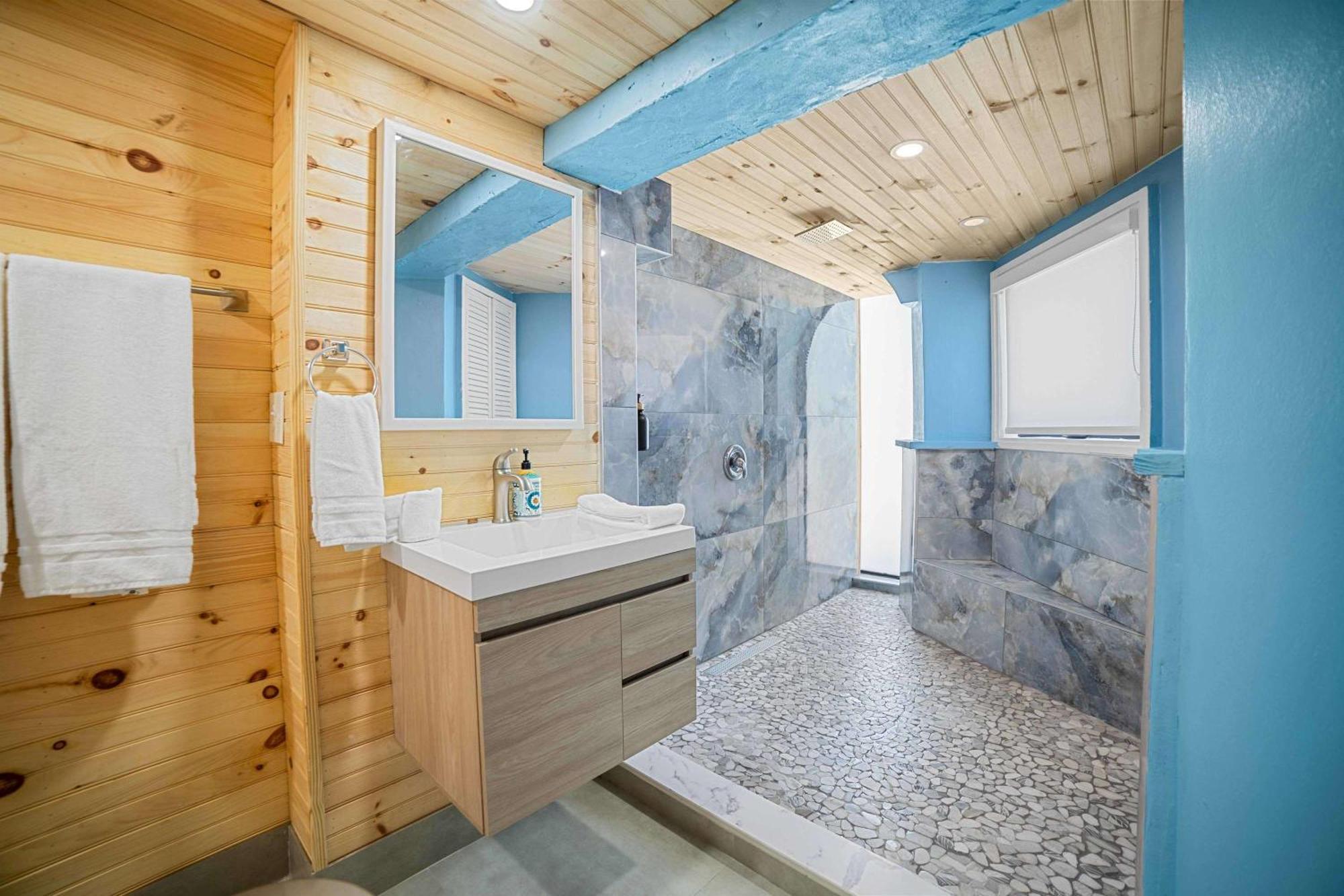 Apartment Ocean View At Barnacle