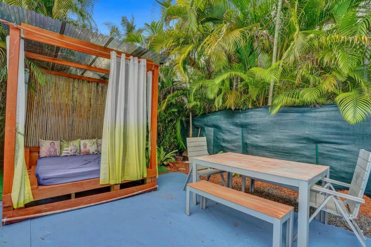 New Stunning With Heated Pool *