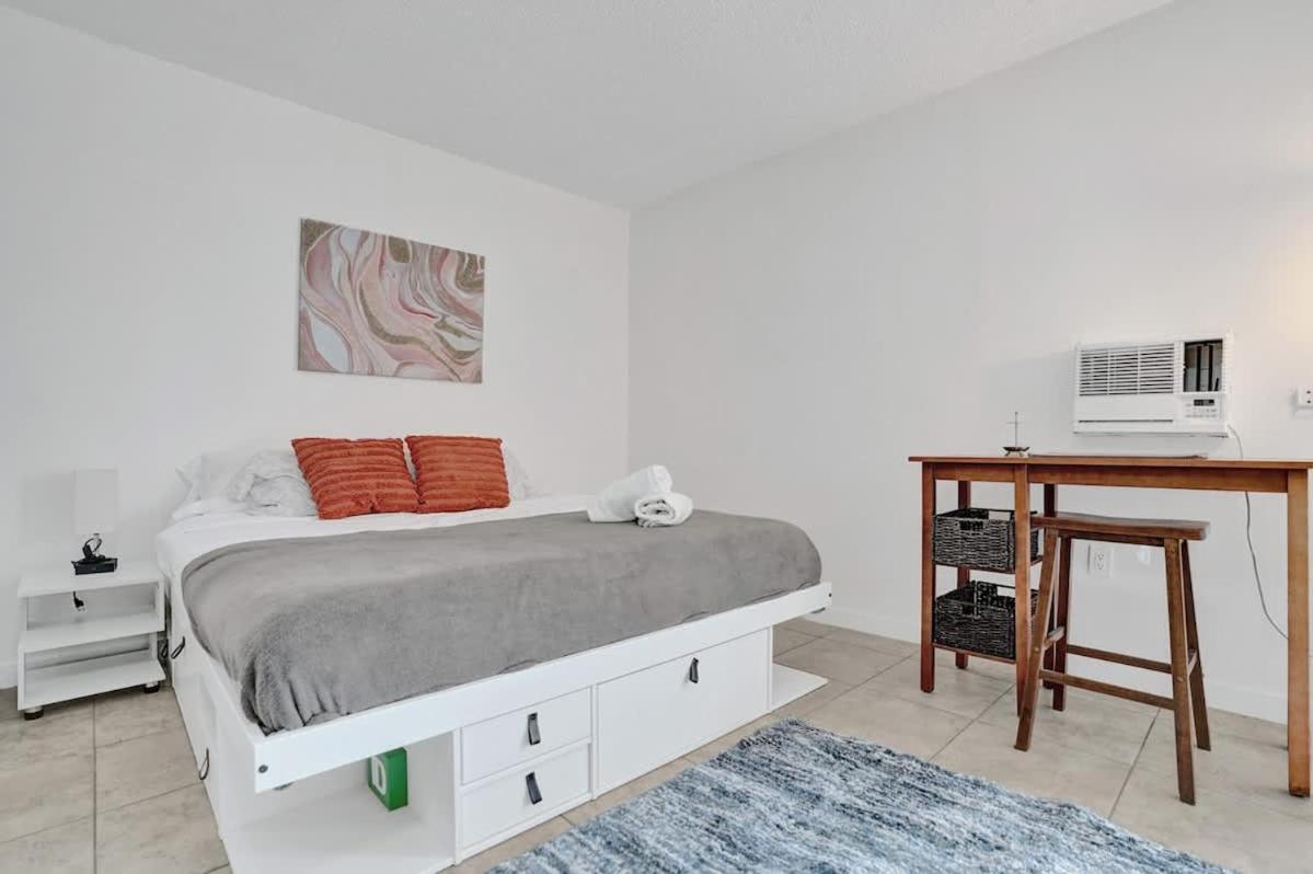 Villa New Stunning With Heated Pool *