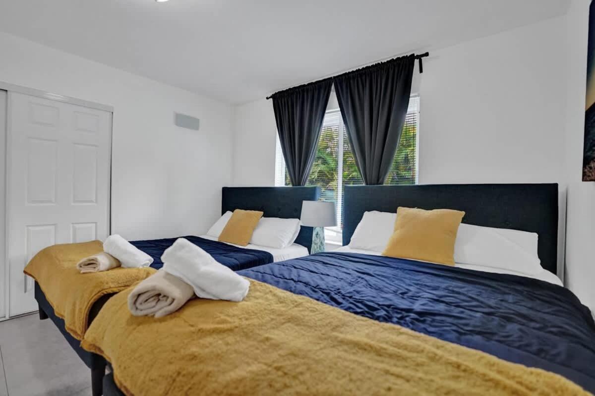 New Stunning With Heated Pool