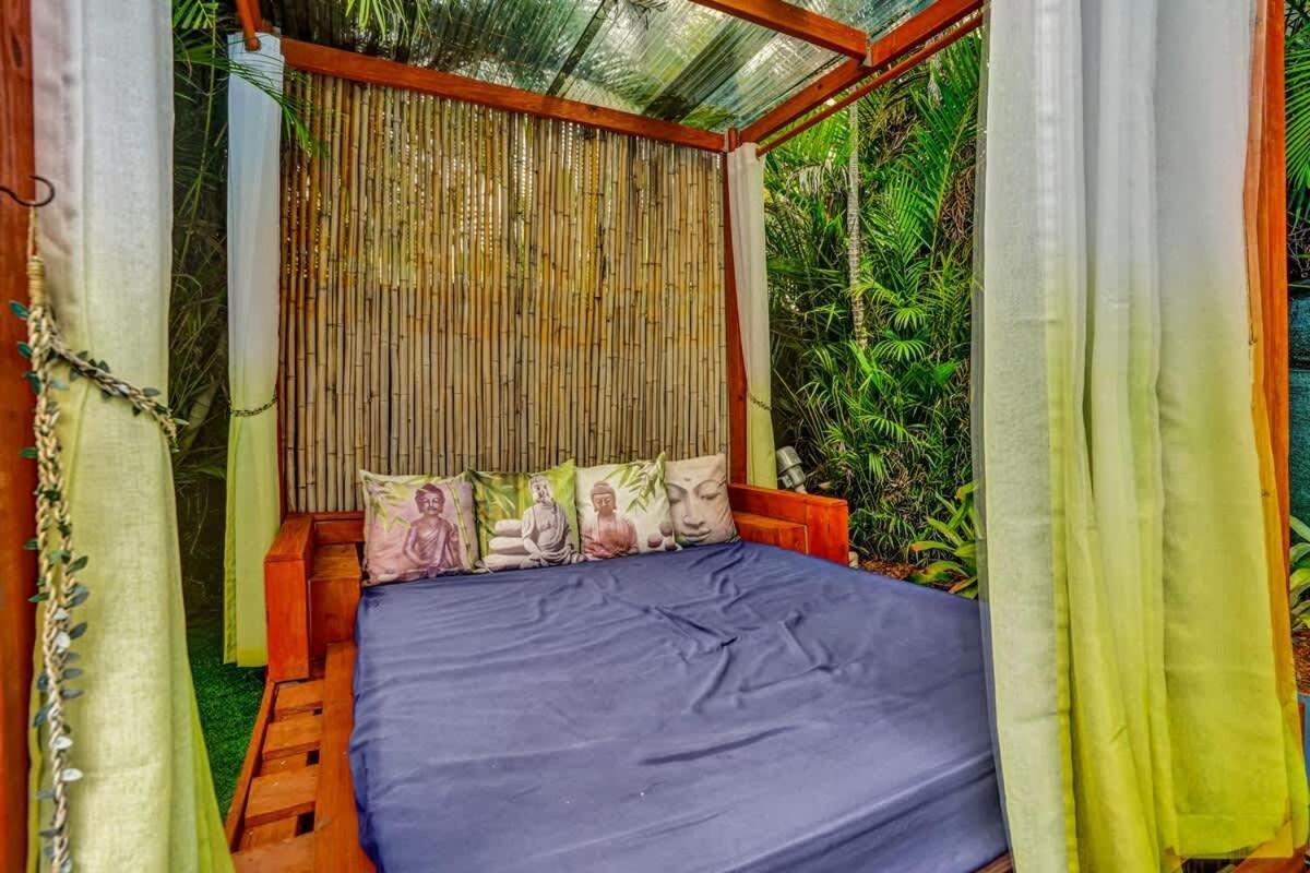 New Stunning With Heated Pool Villa