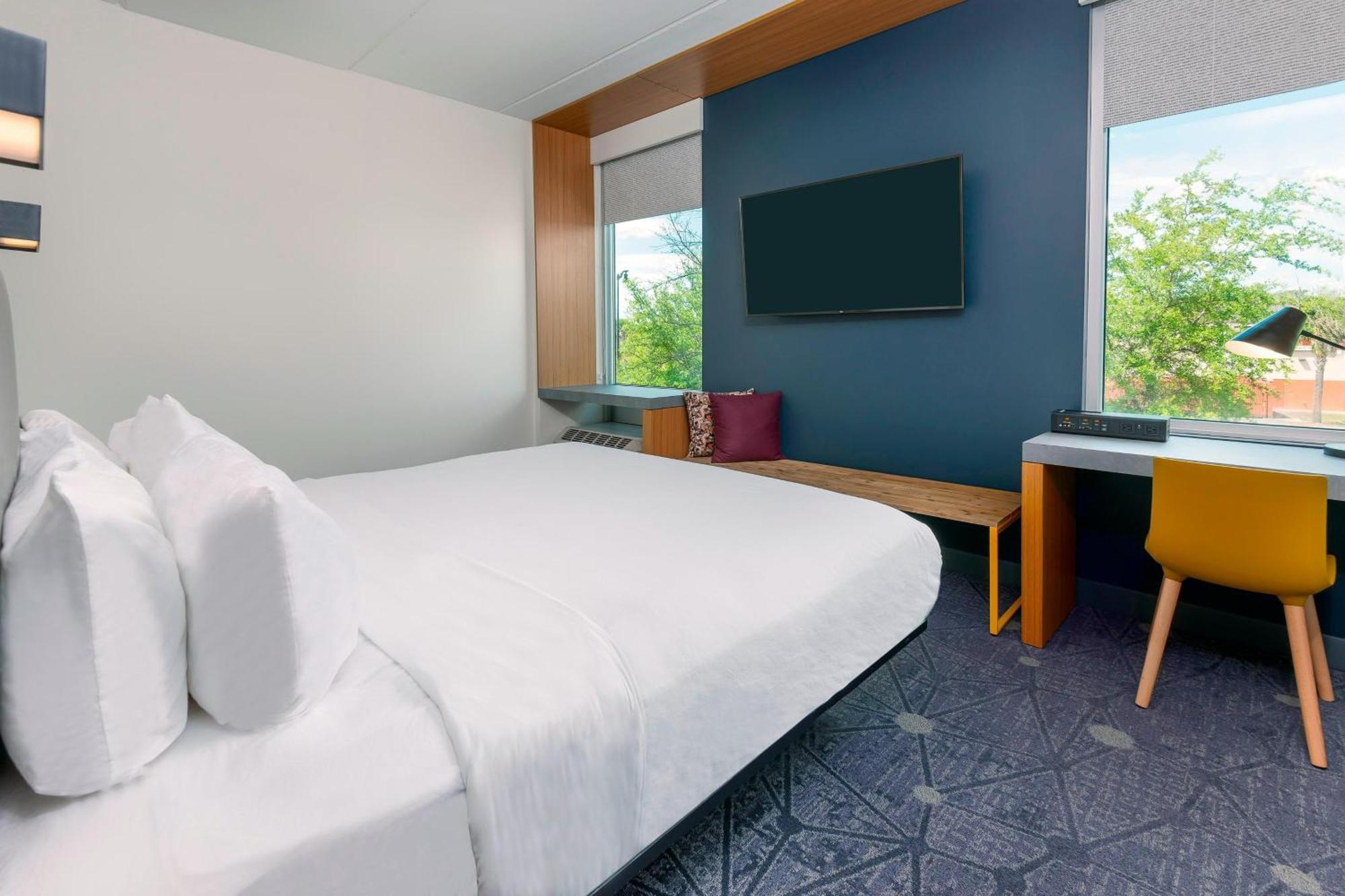 Aloft Airport