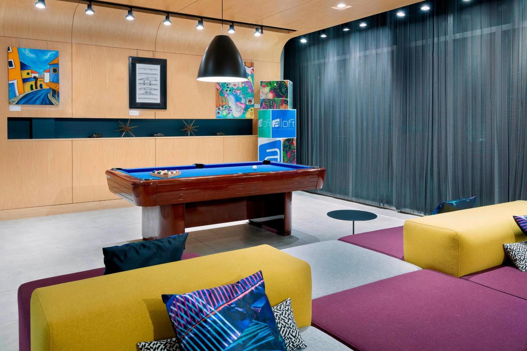 Aloft Airport Hotel