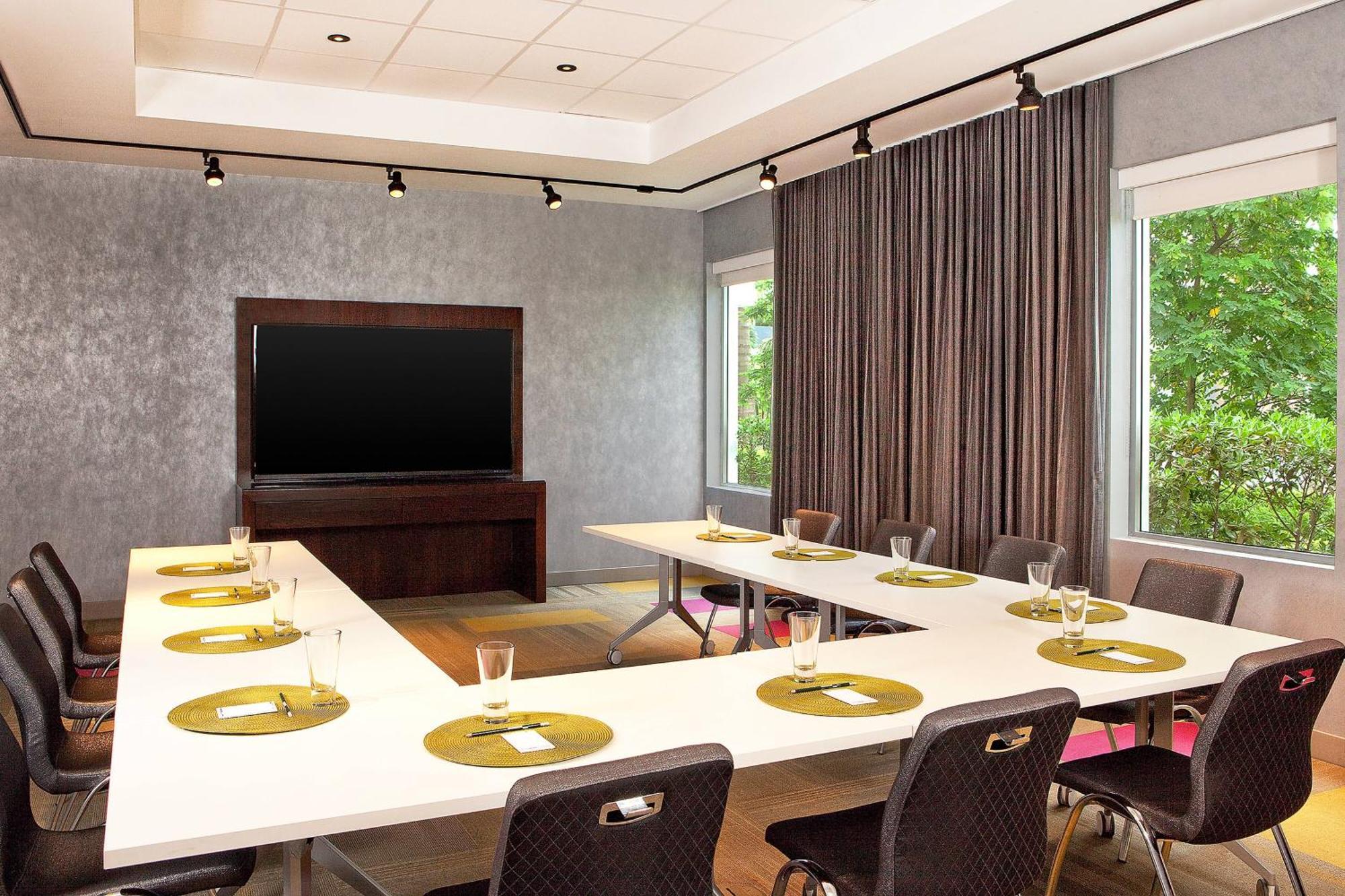 Aloft Miami Hotel
