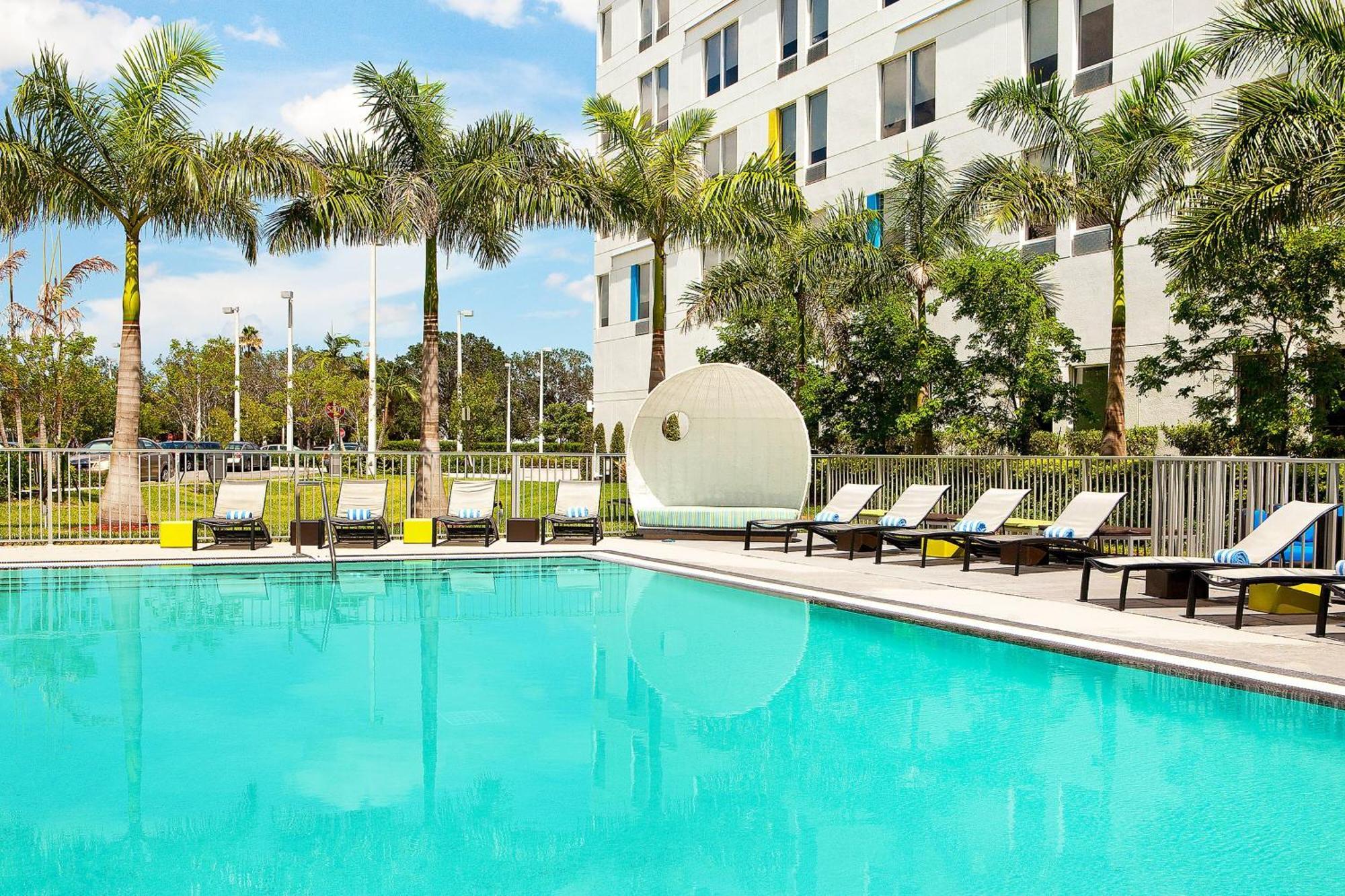 Aloft Miami Hotel 3*