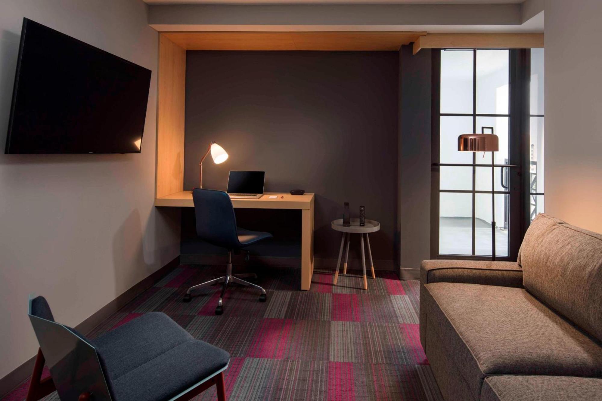 Aloft 3*