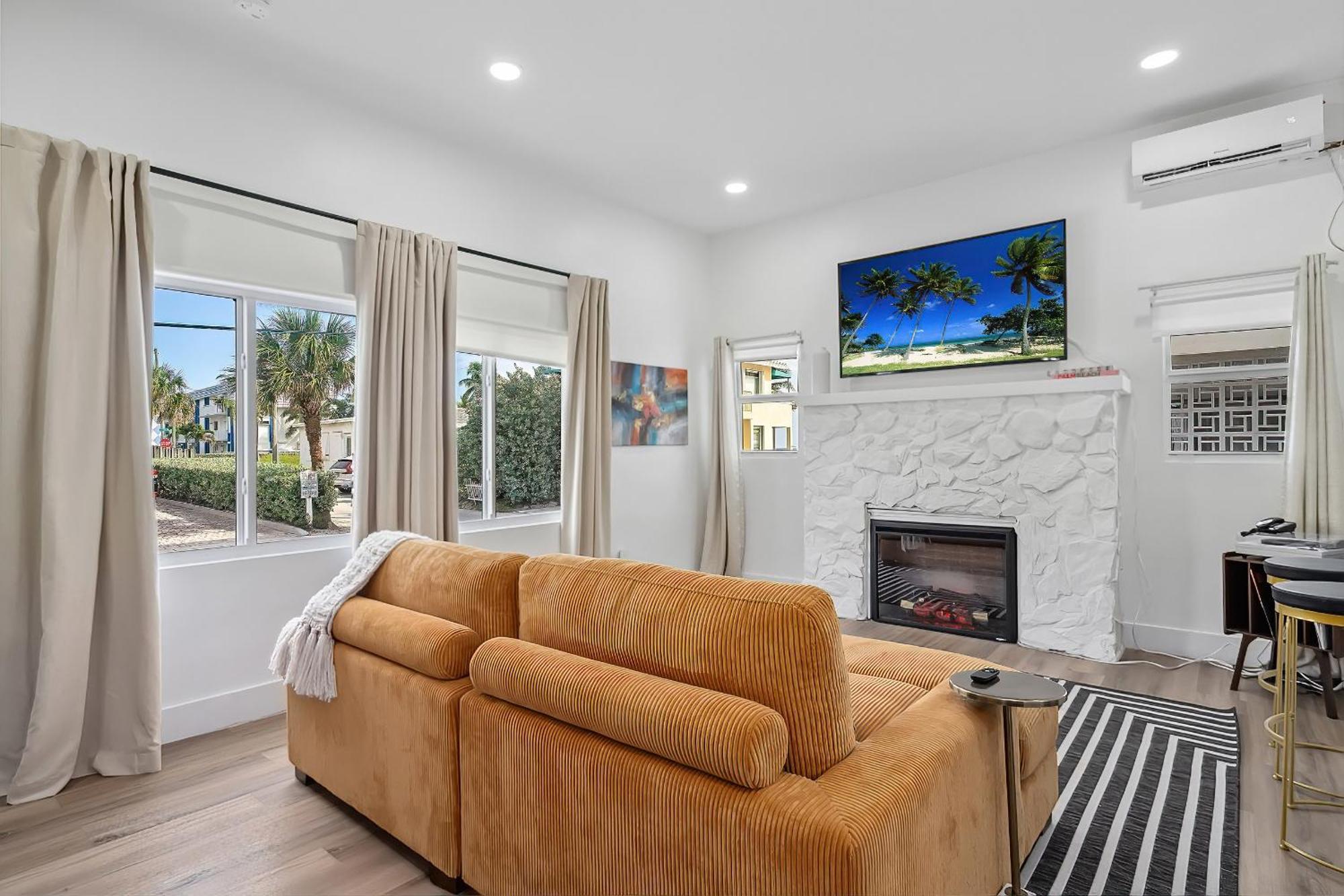 Casa Roselle 3 Bedrooms Holiday home Hollywood