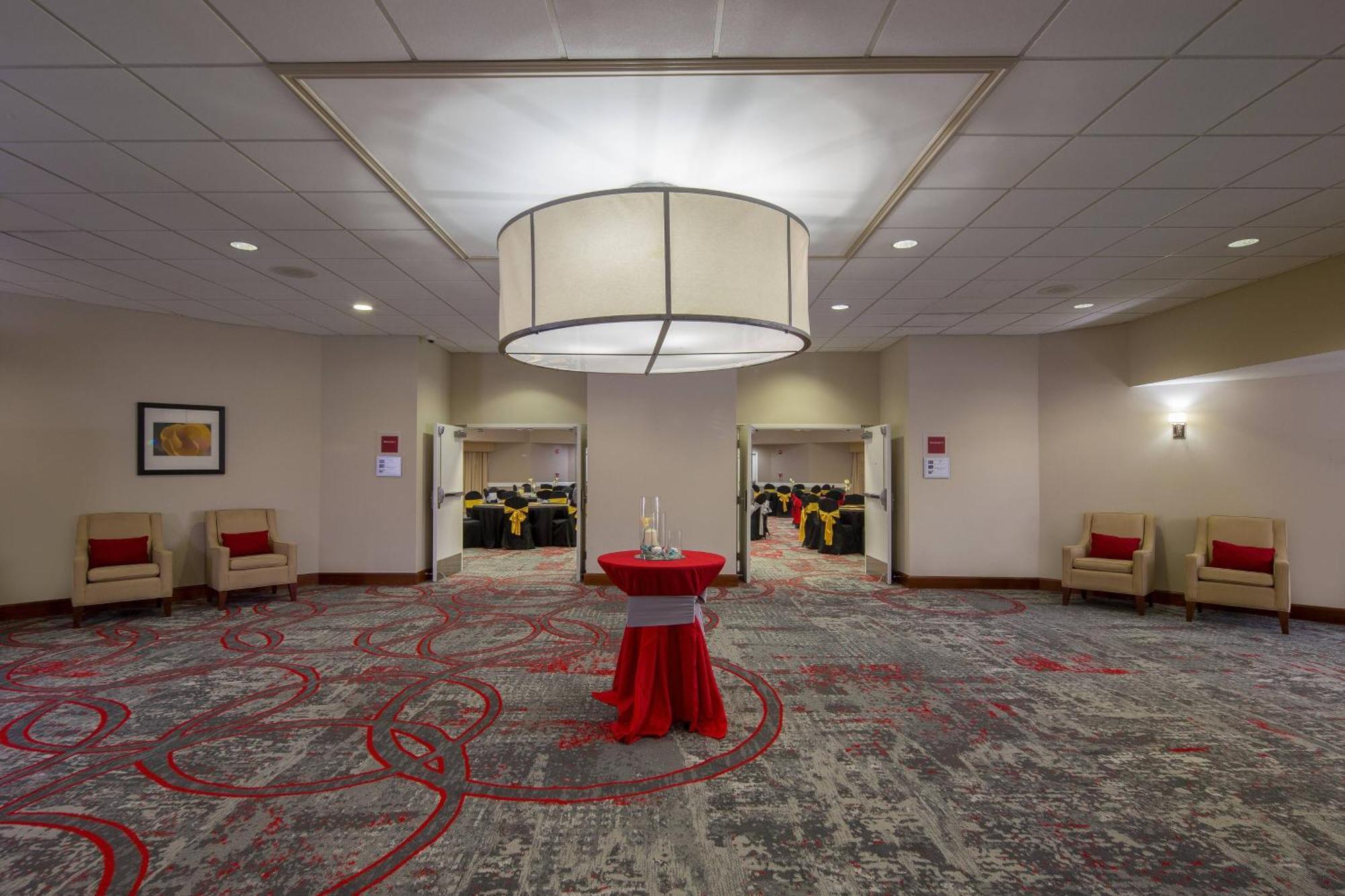 Four Points By Sheraton International Drive 3*