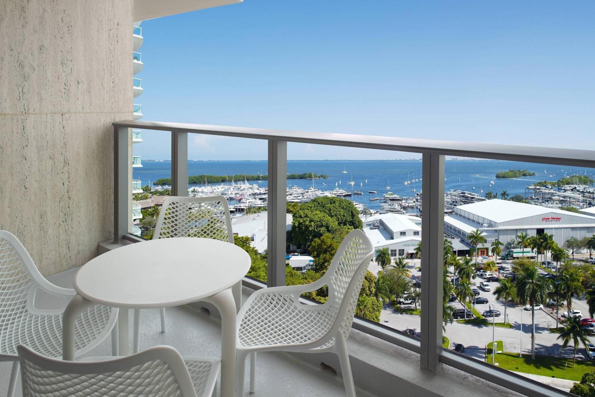 Hotel Courtyard Coconut Grove Miami