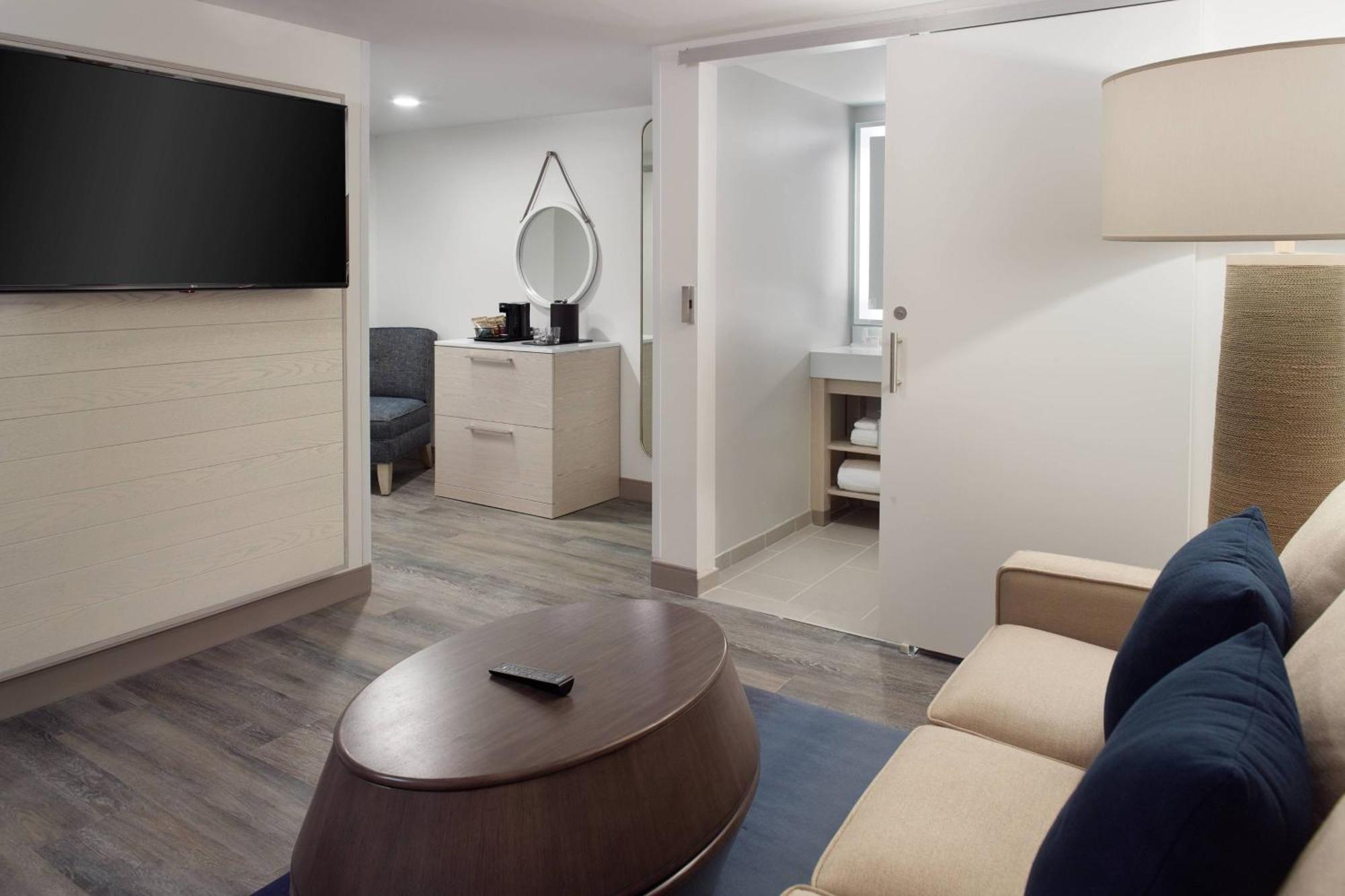 Hotel Courtyard Coconut Grove 3*