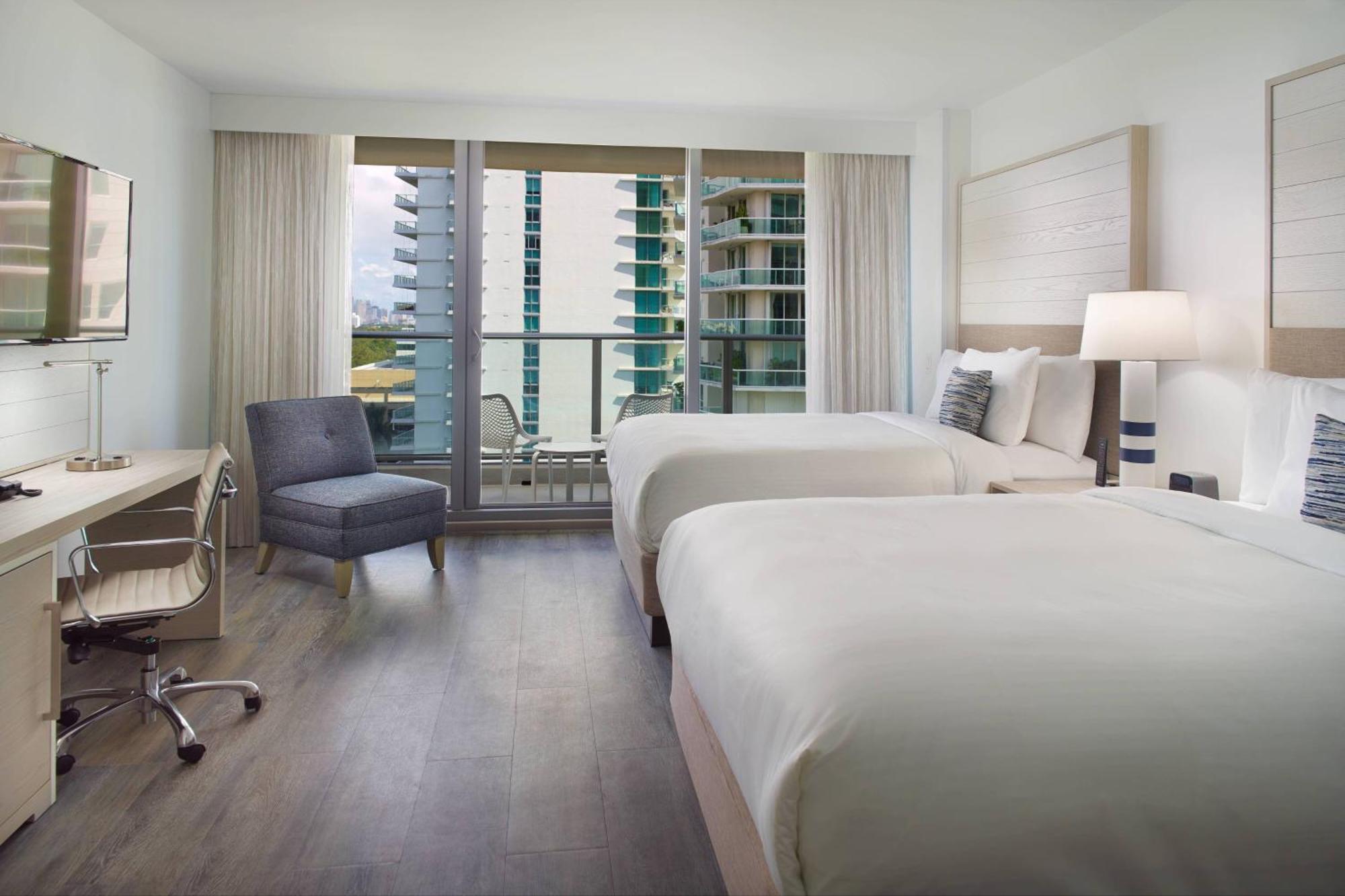 Courtyard Coconut Grove Hotel Miami