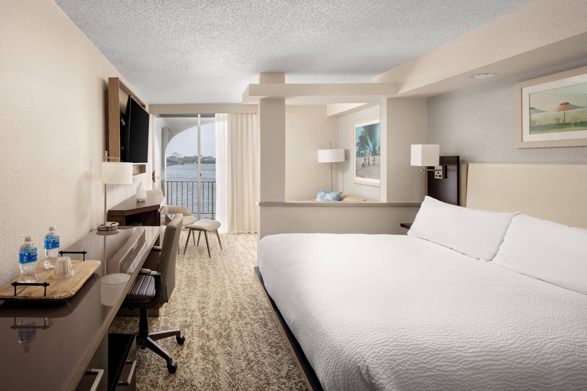 Fairfield And By Marriott Palm 3*