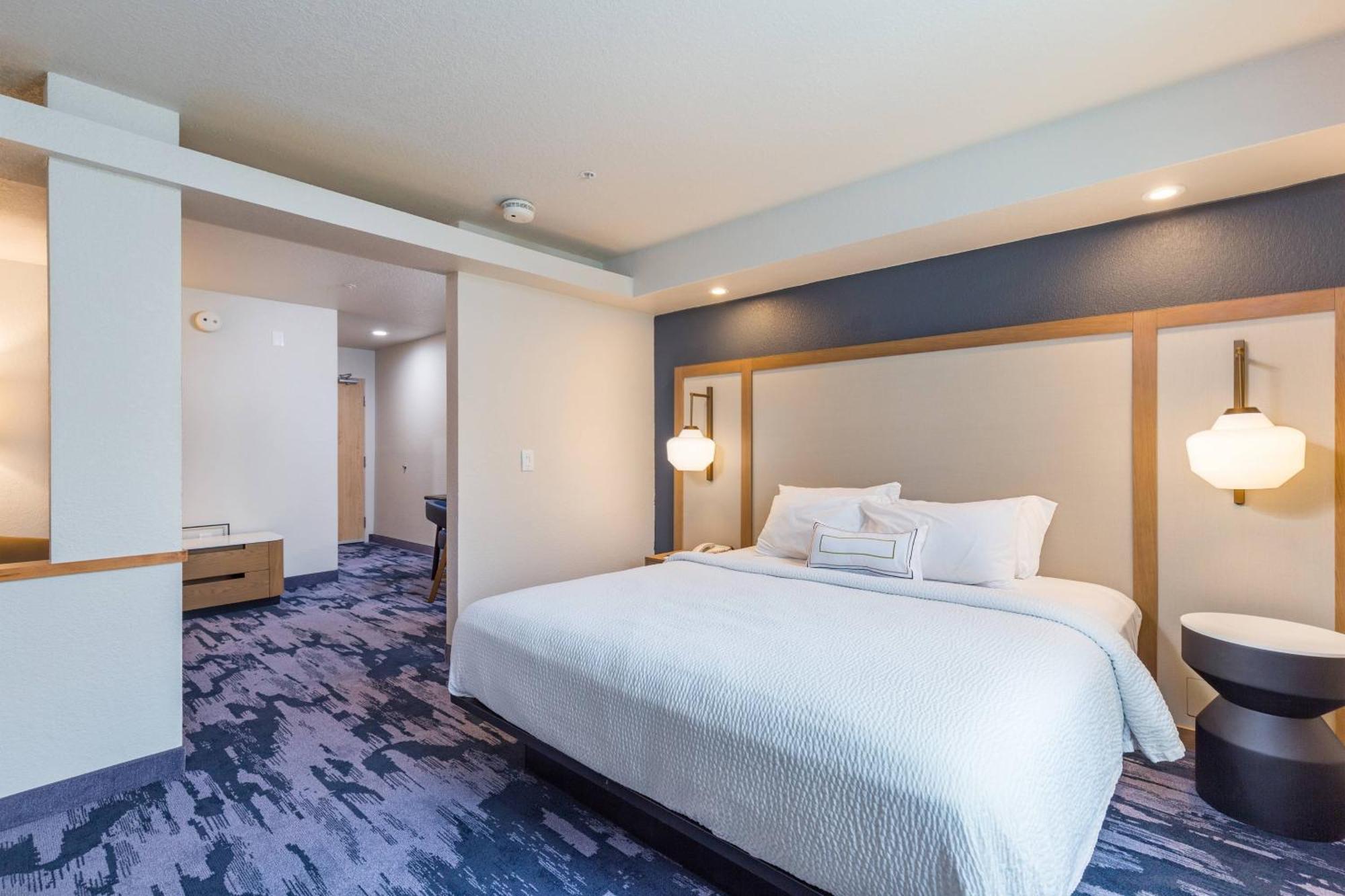 Hotel Fairfield And By Marriott Tampa North