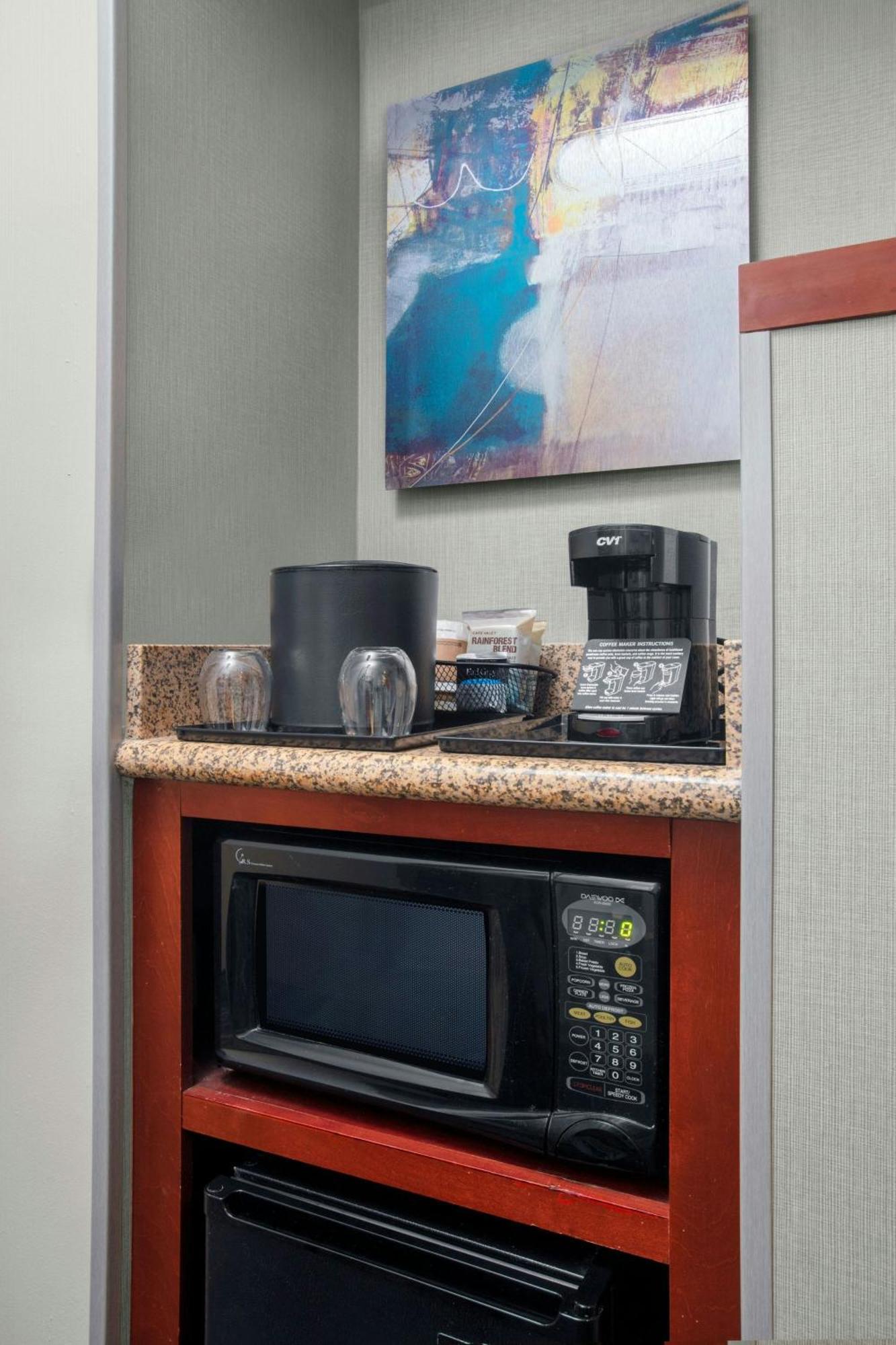 Courtyard By Marriott I-295/east Beltway Hotel 3*