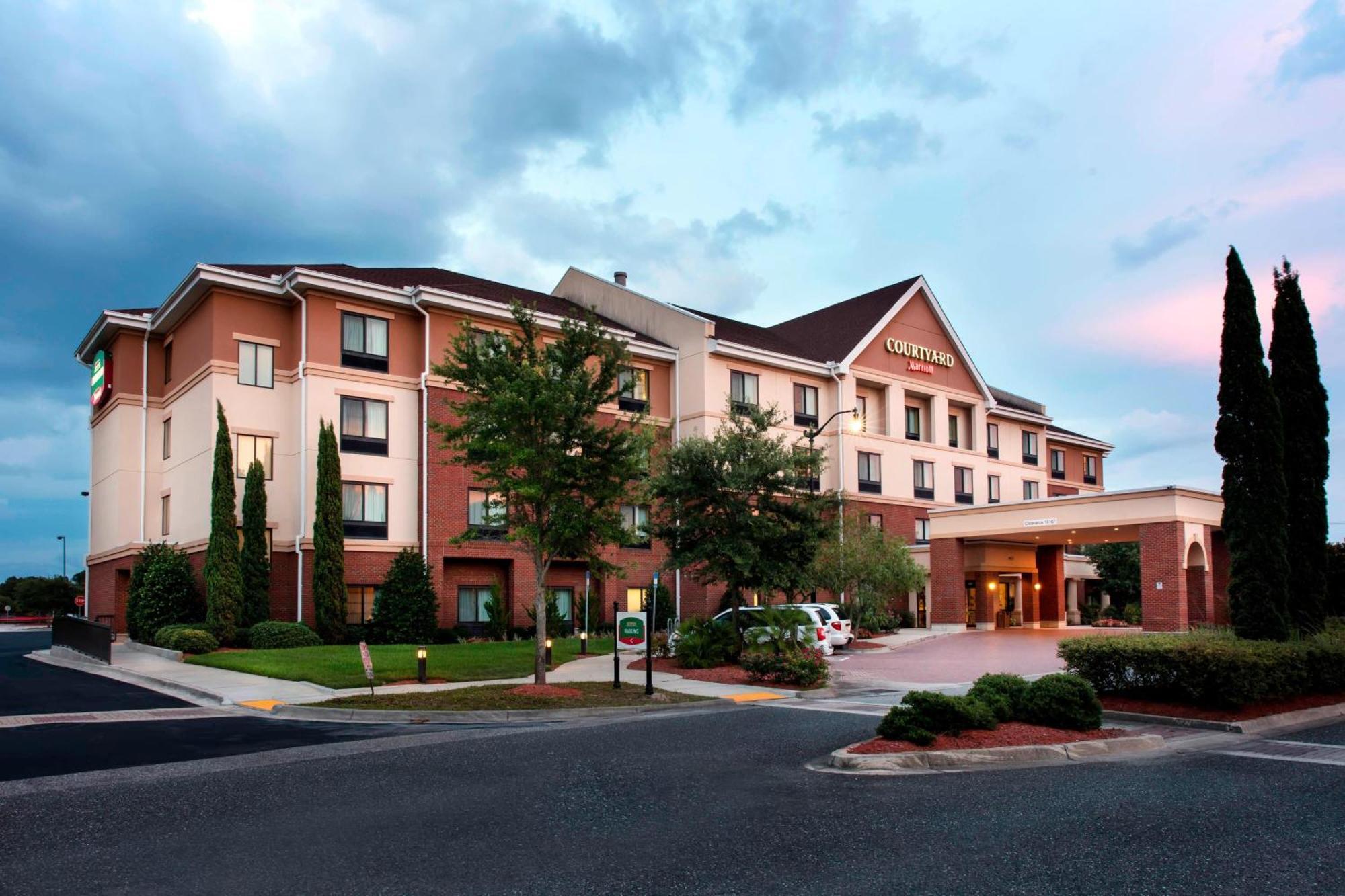 Hotel Courtyard By Marriott I-295/east Beltway 3*