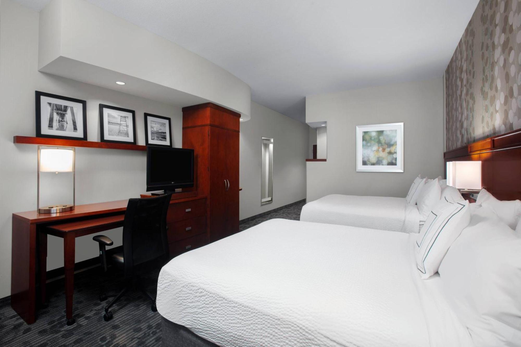 Courtyard By Marriott I-295/east Beltway Hotel Jacksonville