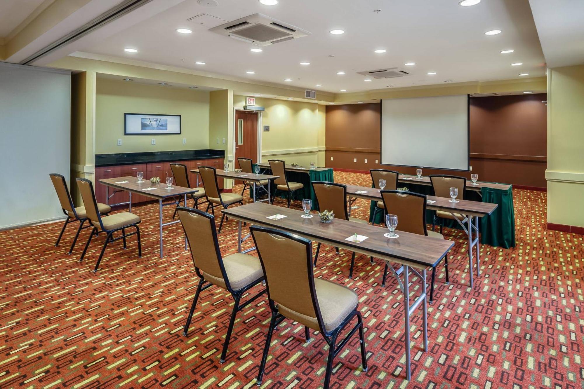 Hotel Courtyard By Marriott Jacksonville Oceanfront Jacksonville Beach