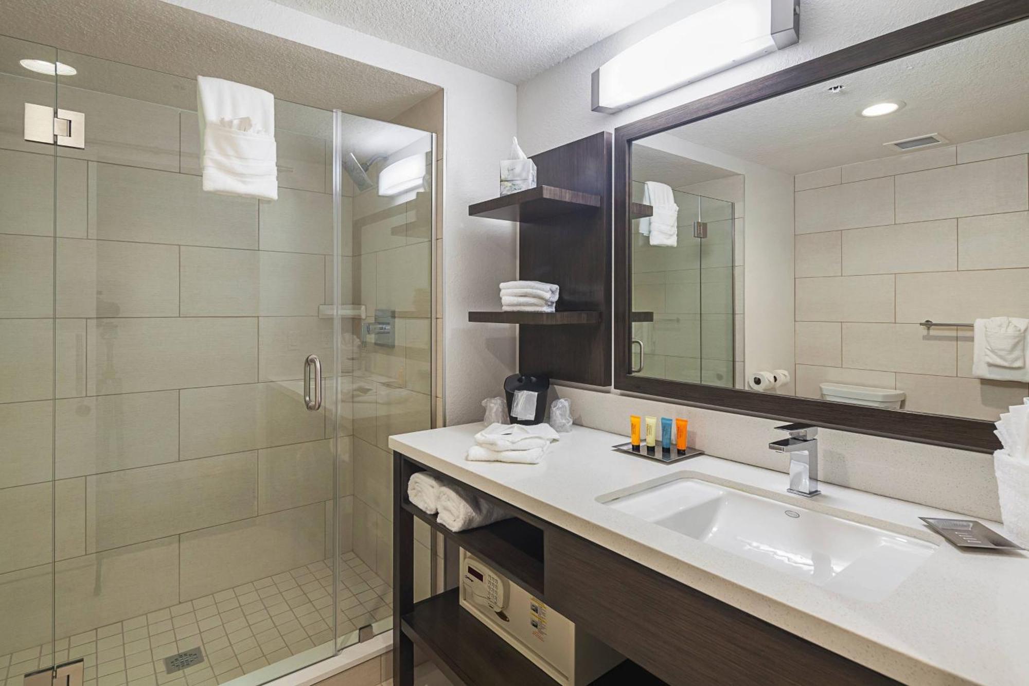 Southbank Riverwalk 3*