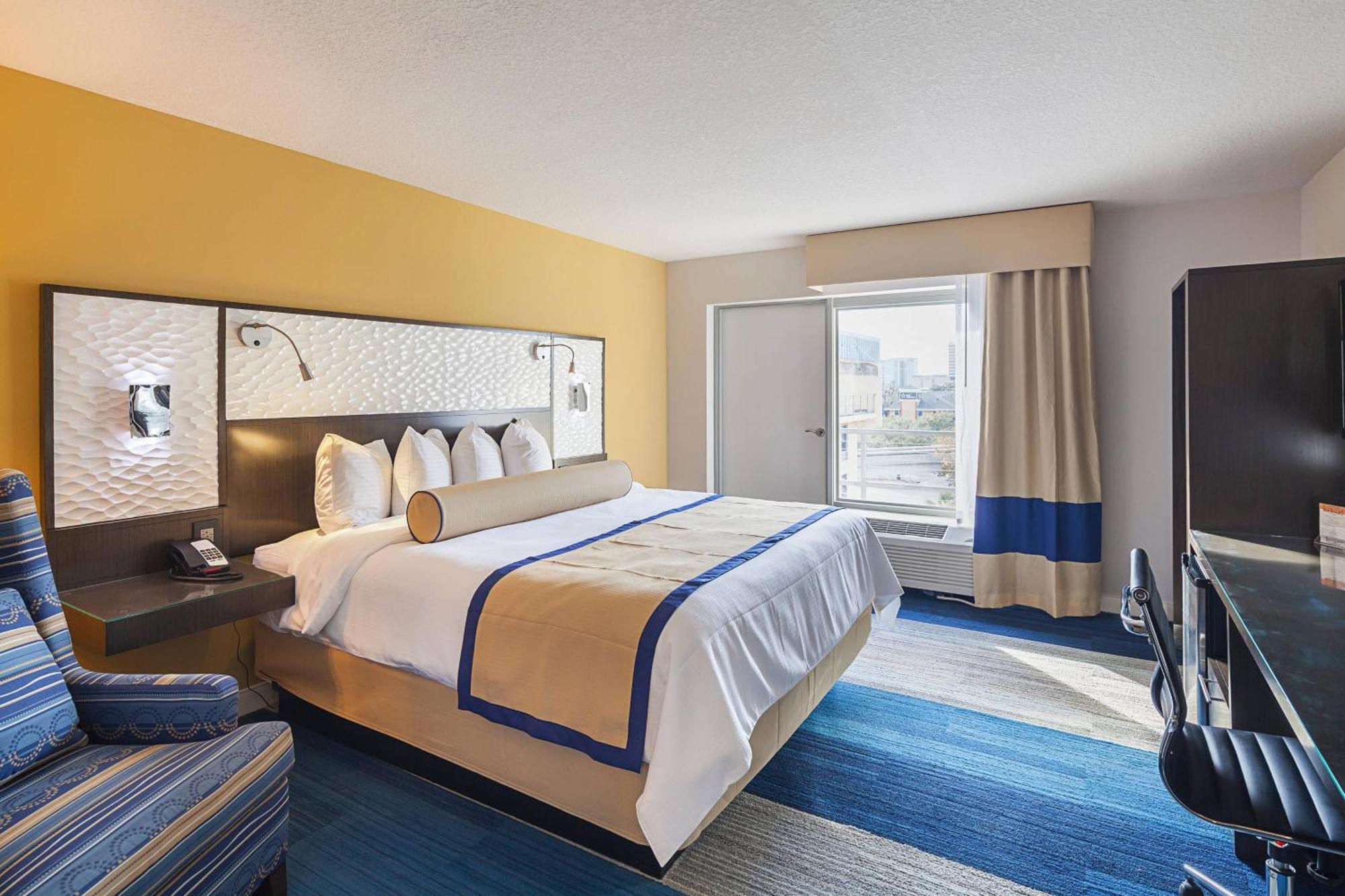 Southbank Riverwalk 3*
