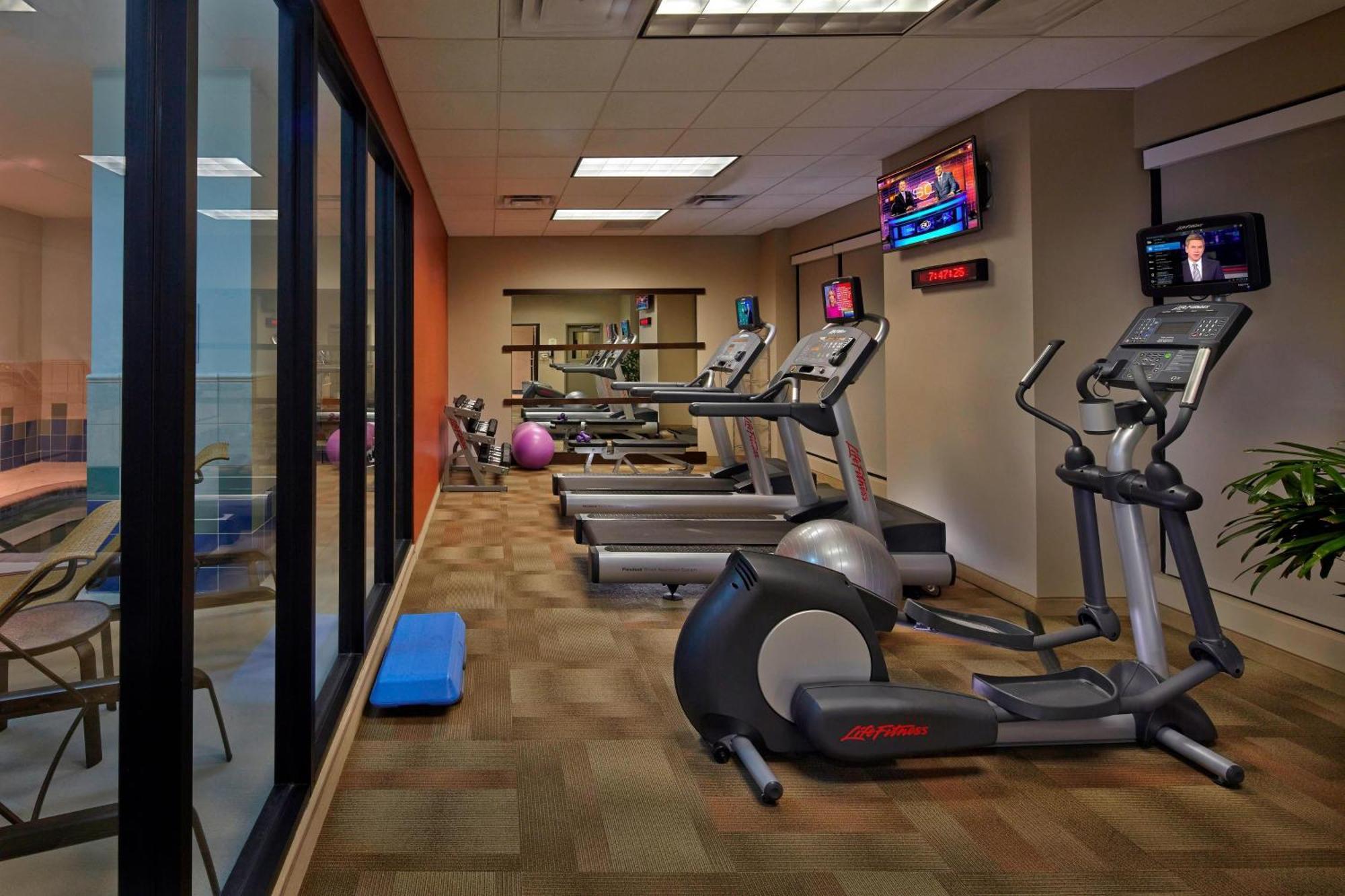 Courtyard By Marriott Downtown 3* St. Petersburg