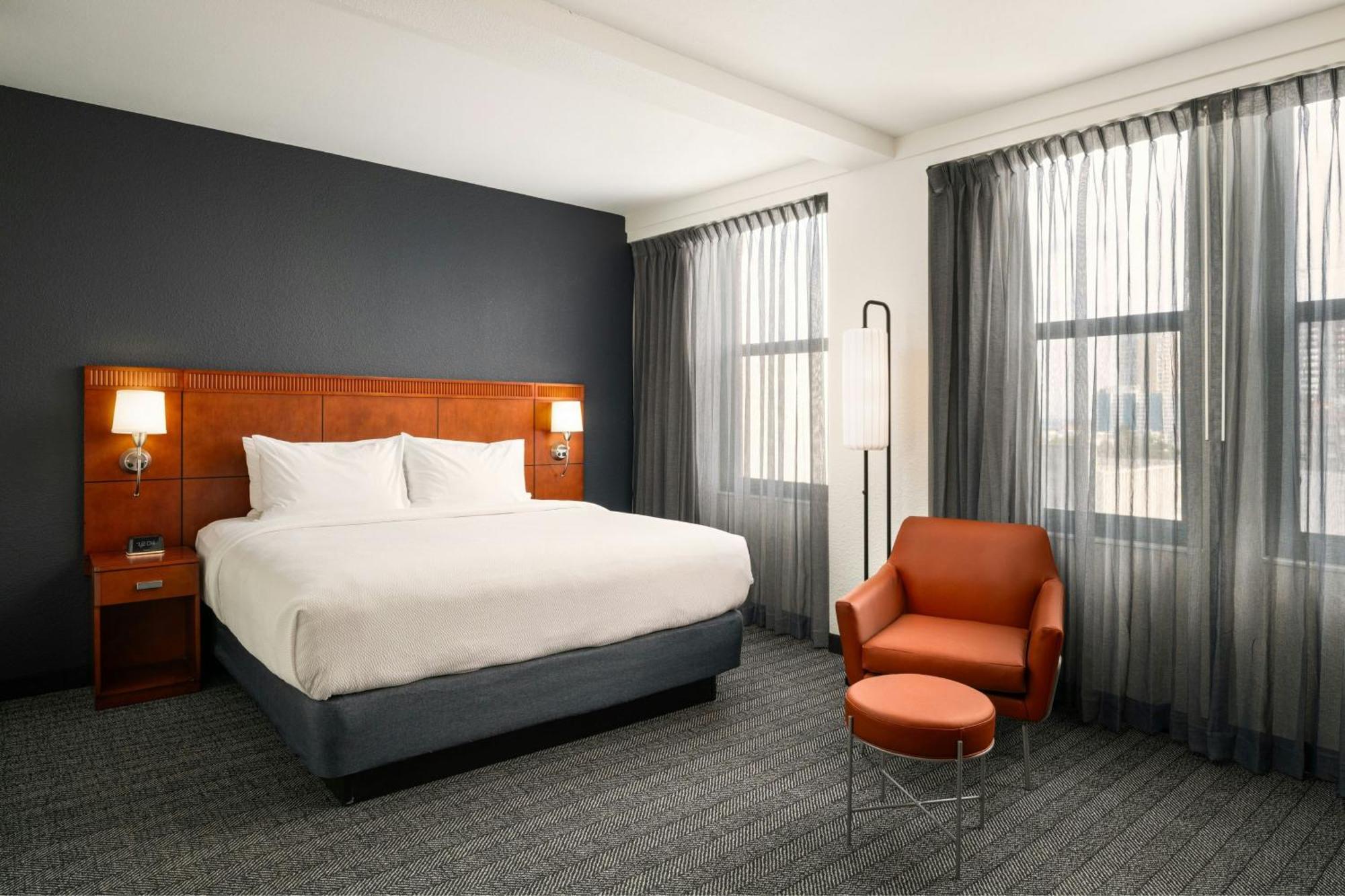 Hotel Courtyard By Marriott Downtown 3*