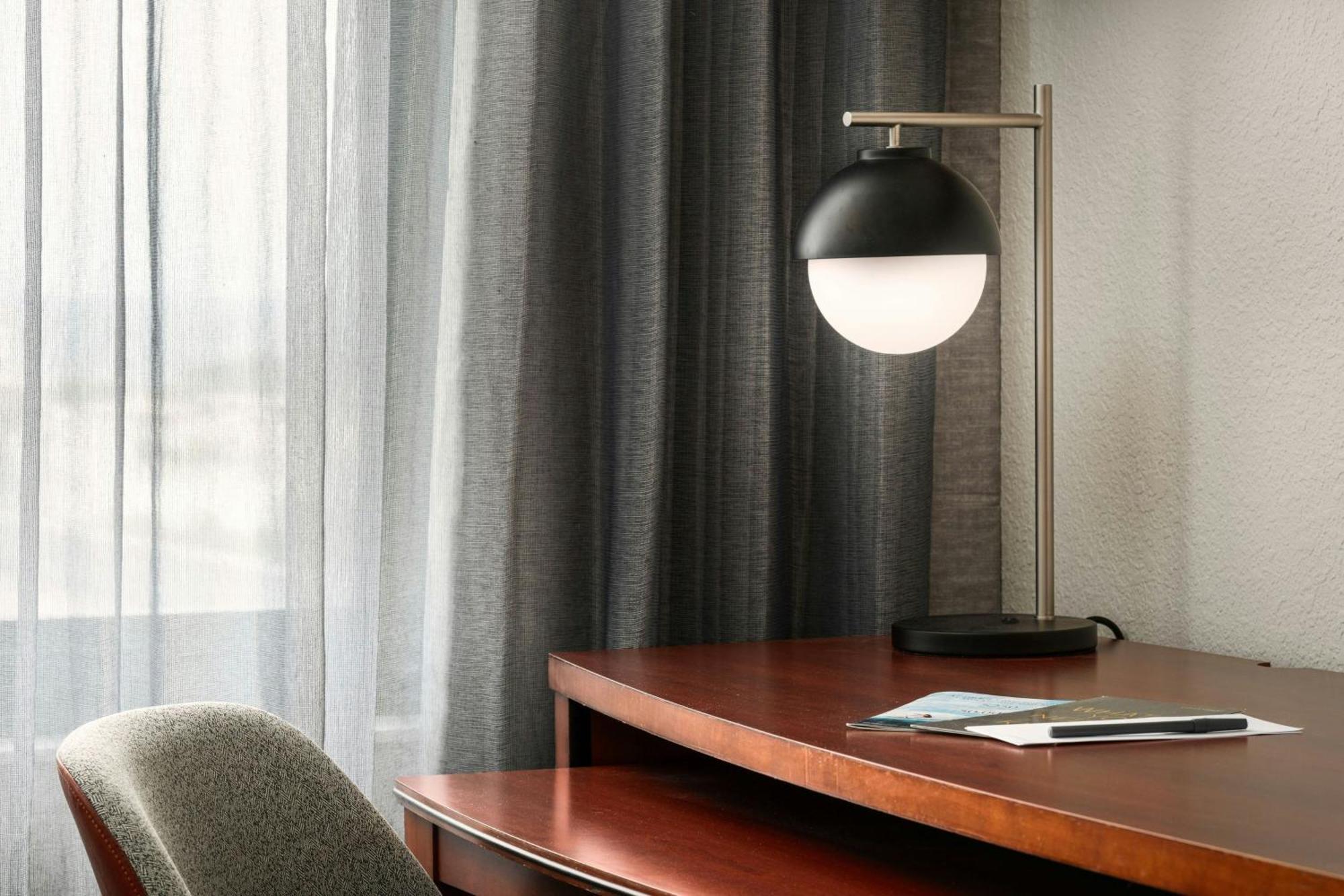 Courtyard By Marriott Downtown 3* St. Petersburg