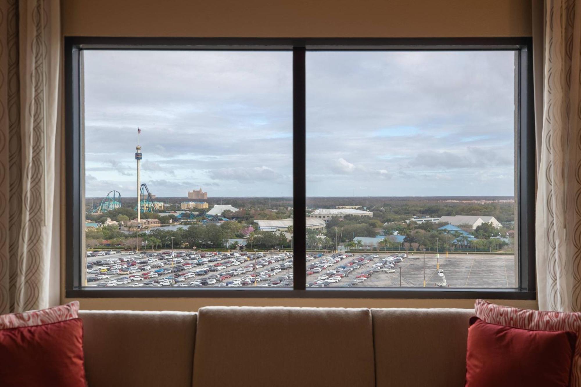 Resort Renaissance Orlando At Seaworld 4*