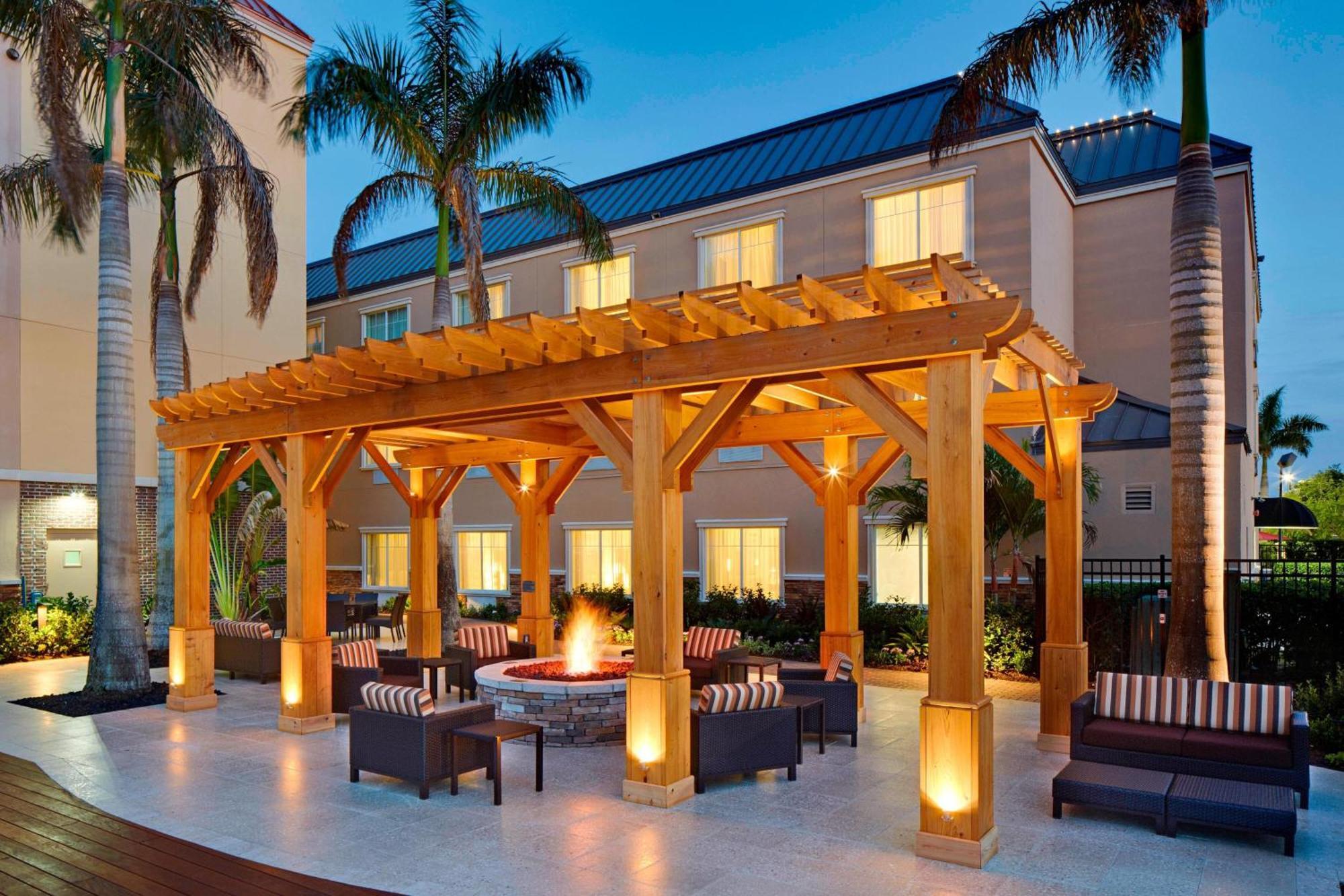 Courtyard By Marriott At Town Center 3* Sarasota