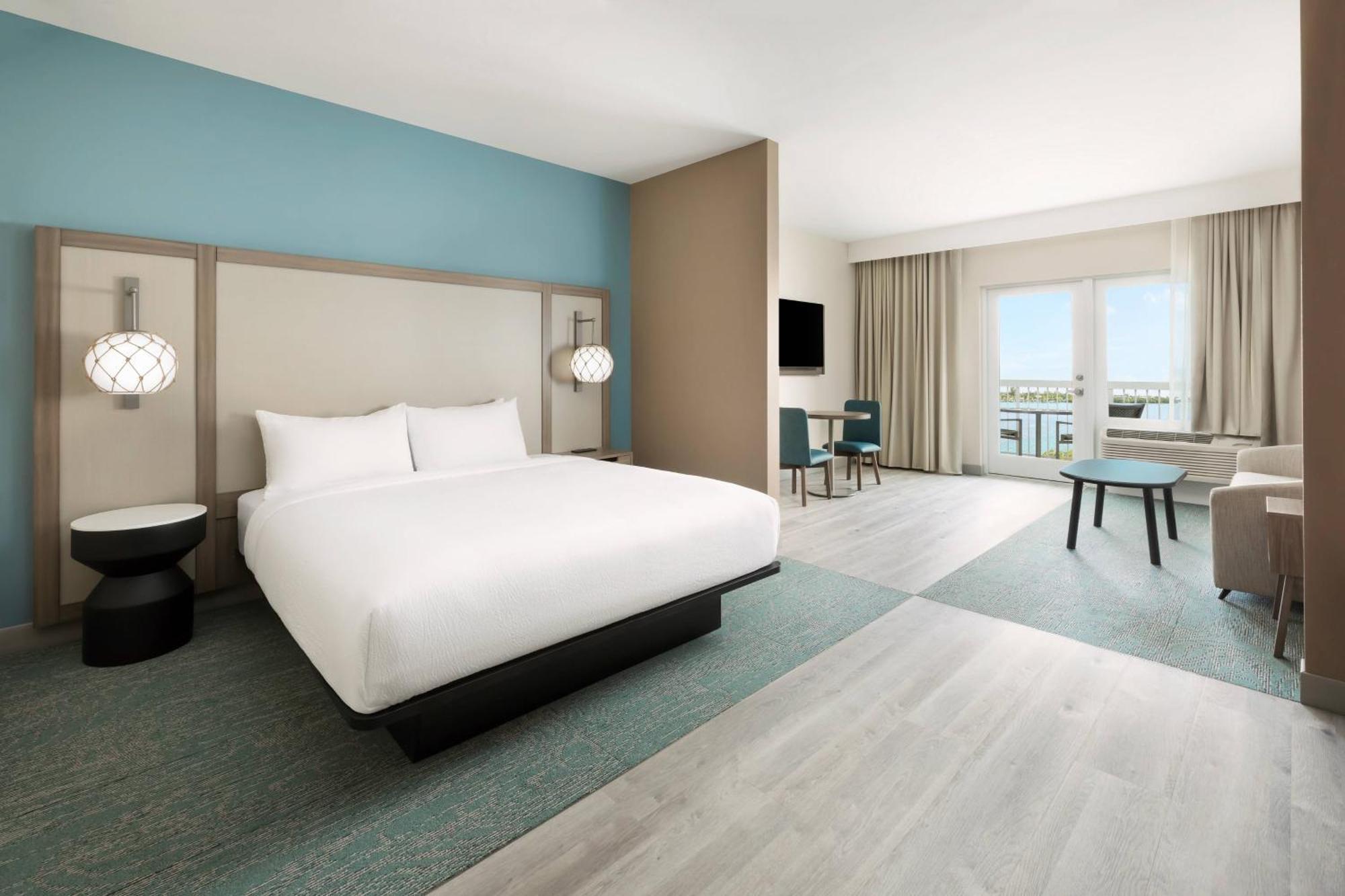 Fairfield By Marriott & Florida Keys 3* Marathon