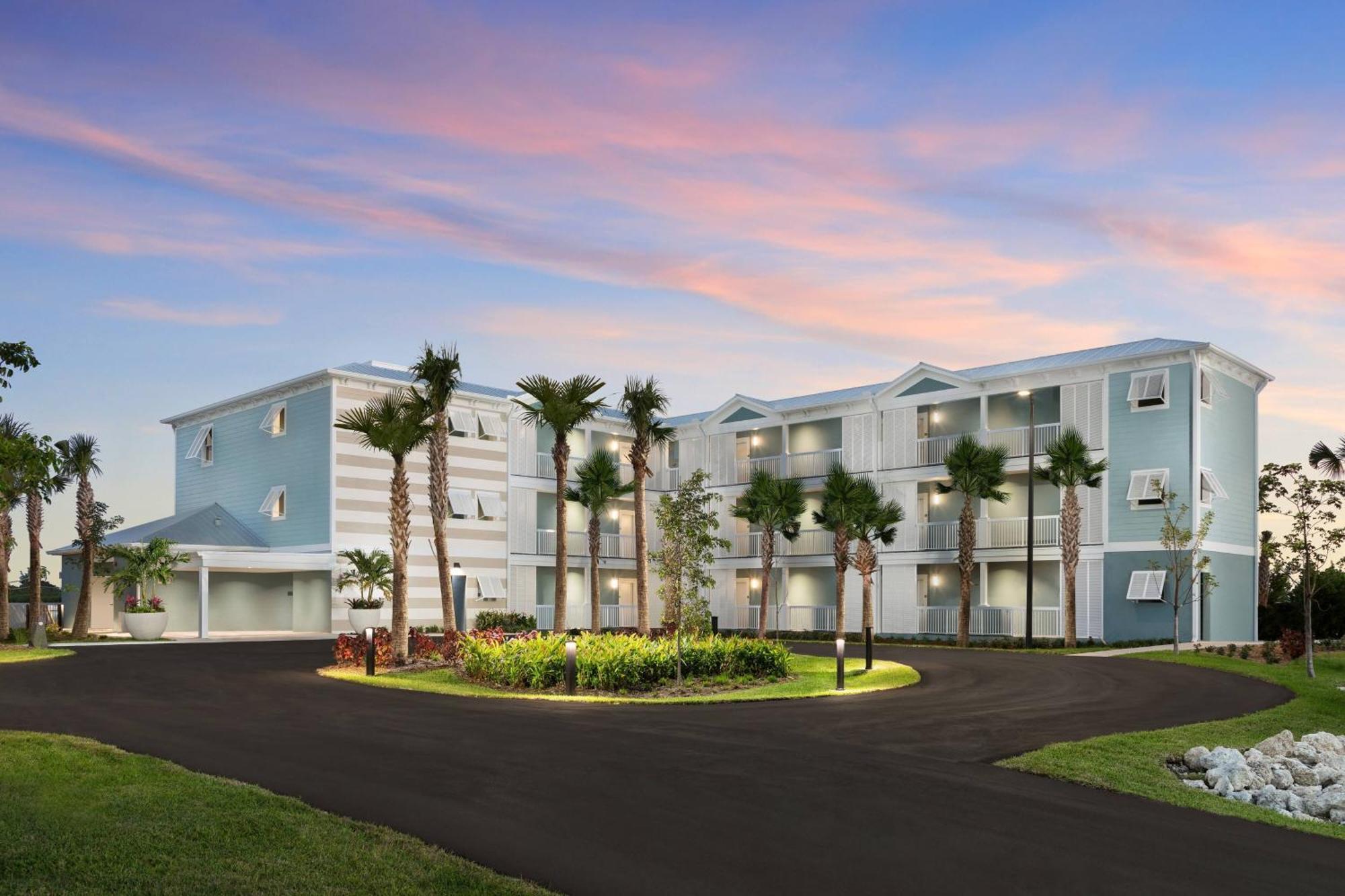 Fairfield By Marriott & Florida Keys 3*