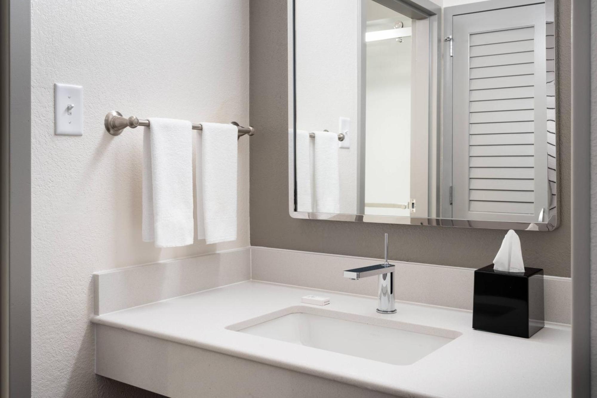 Courtyard Westshore/airport 3* Tampa