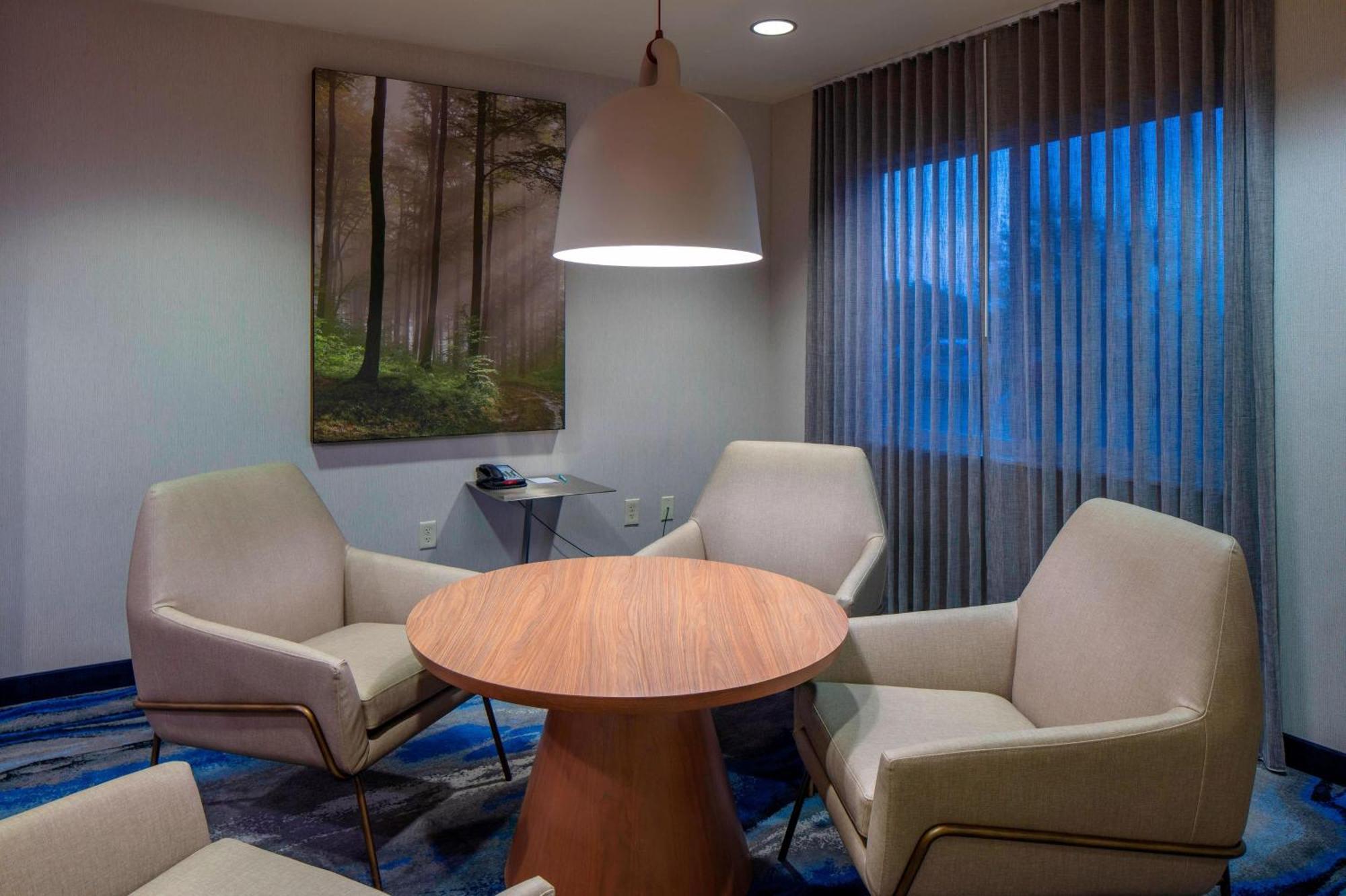 Fairfield & By Marriott 3*