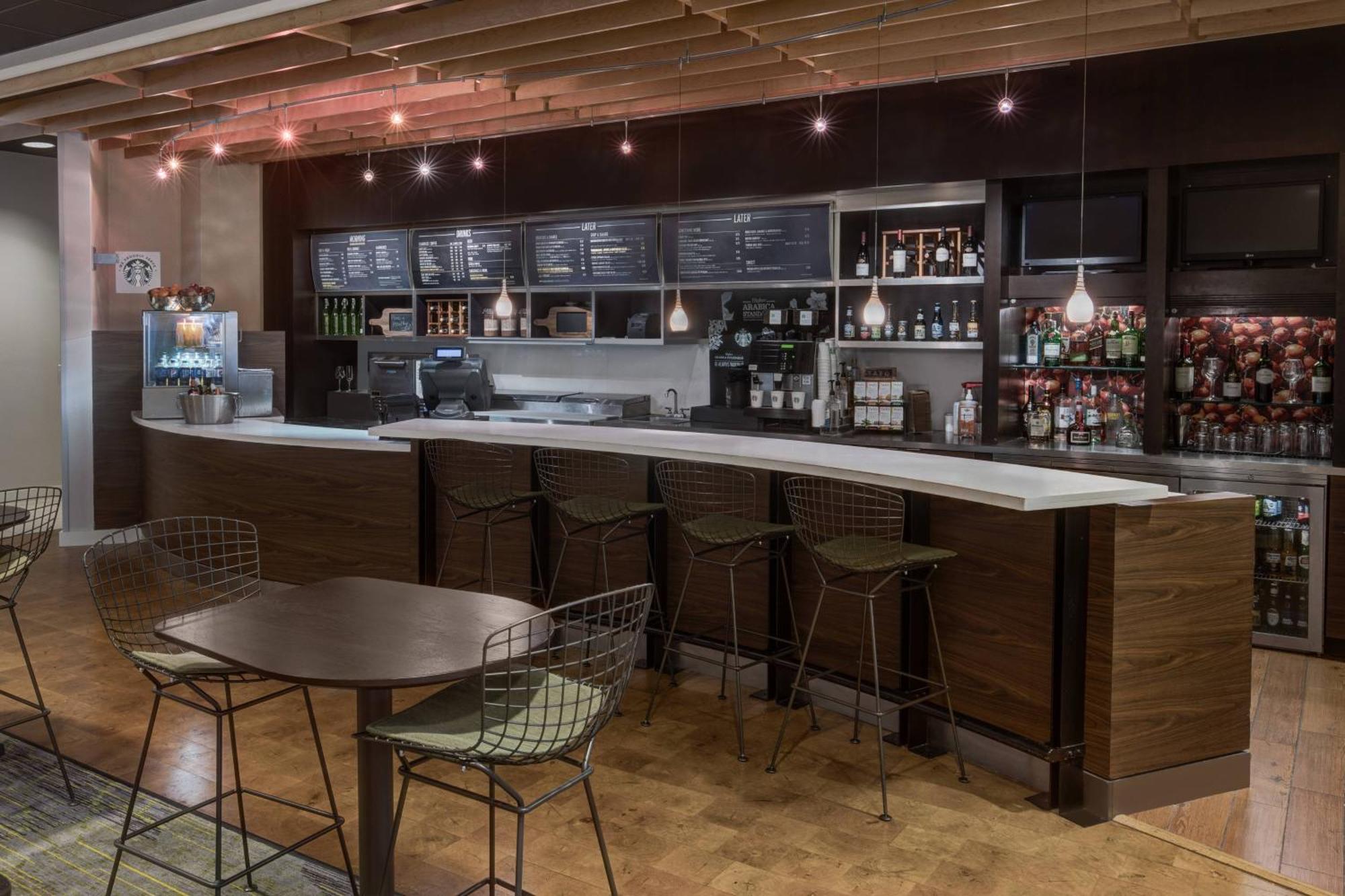 Courtyard By Marriott Miami West/fl Turnpike Hotel