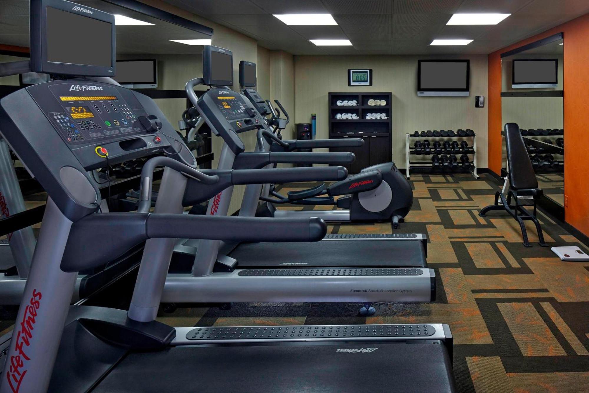 Courtyard By Marriott Orlando East/ucf Area