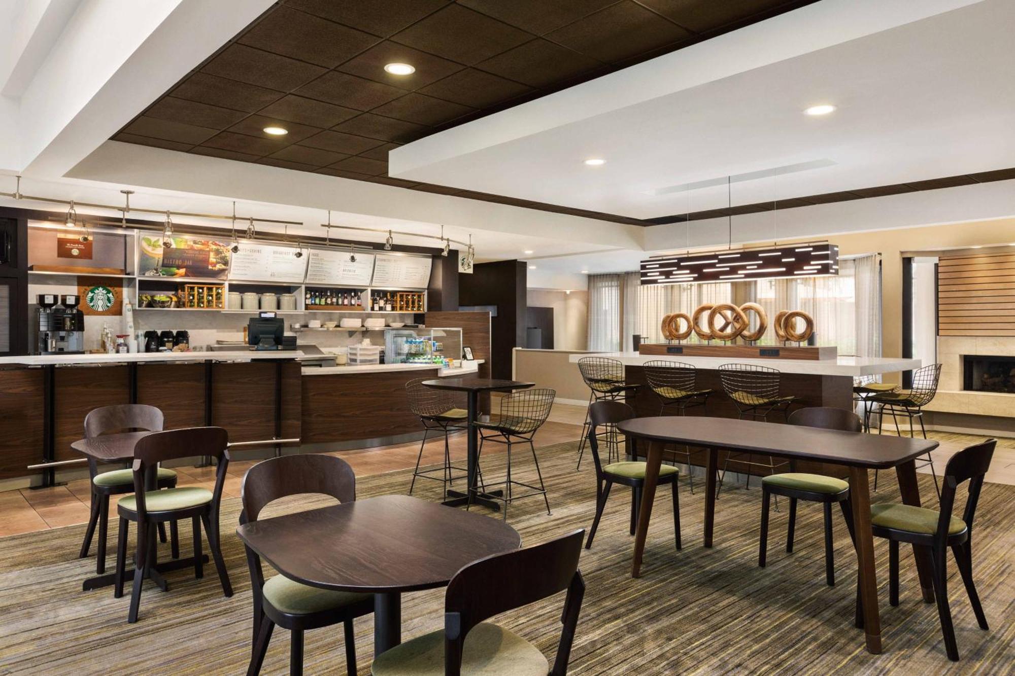 Courtyard Myers Cape Coral Hotel 3*