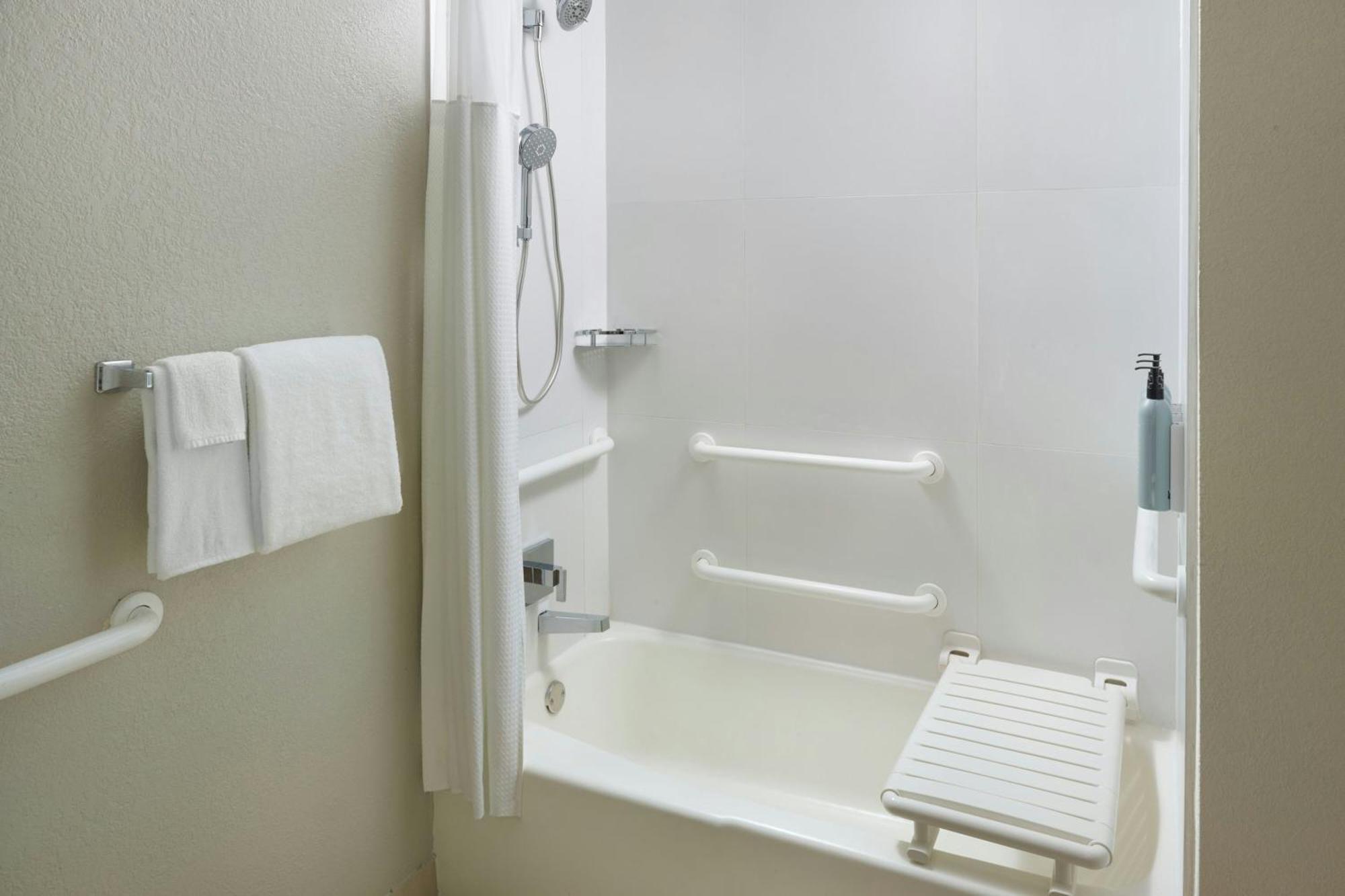 Courtyard By Marriott Lauderdale Of 3*