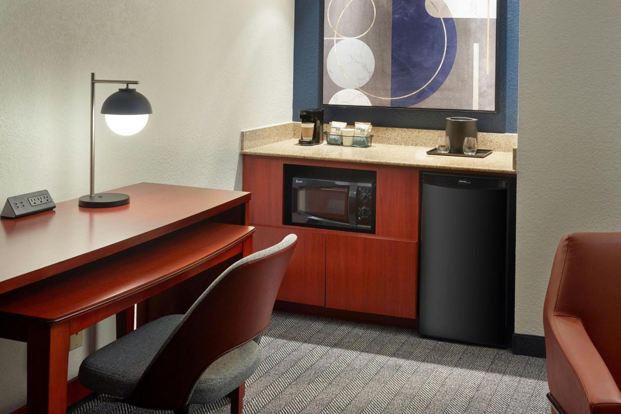 Courtyard By Marriott Lauderdale Of Hotel 3*