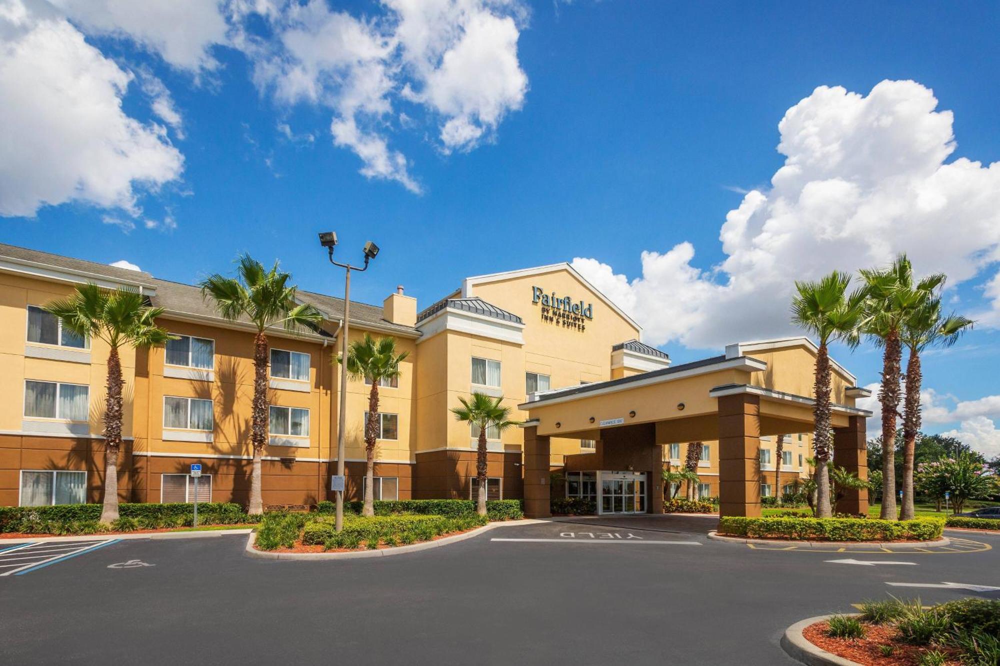 Hotel Fairfield & By Marriott