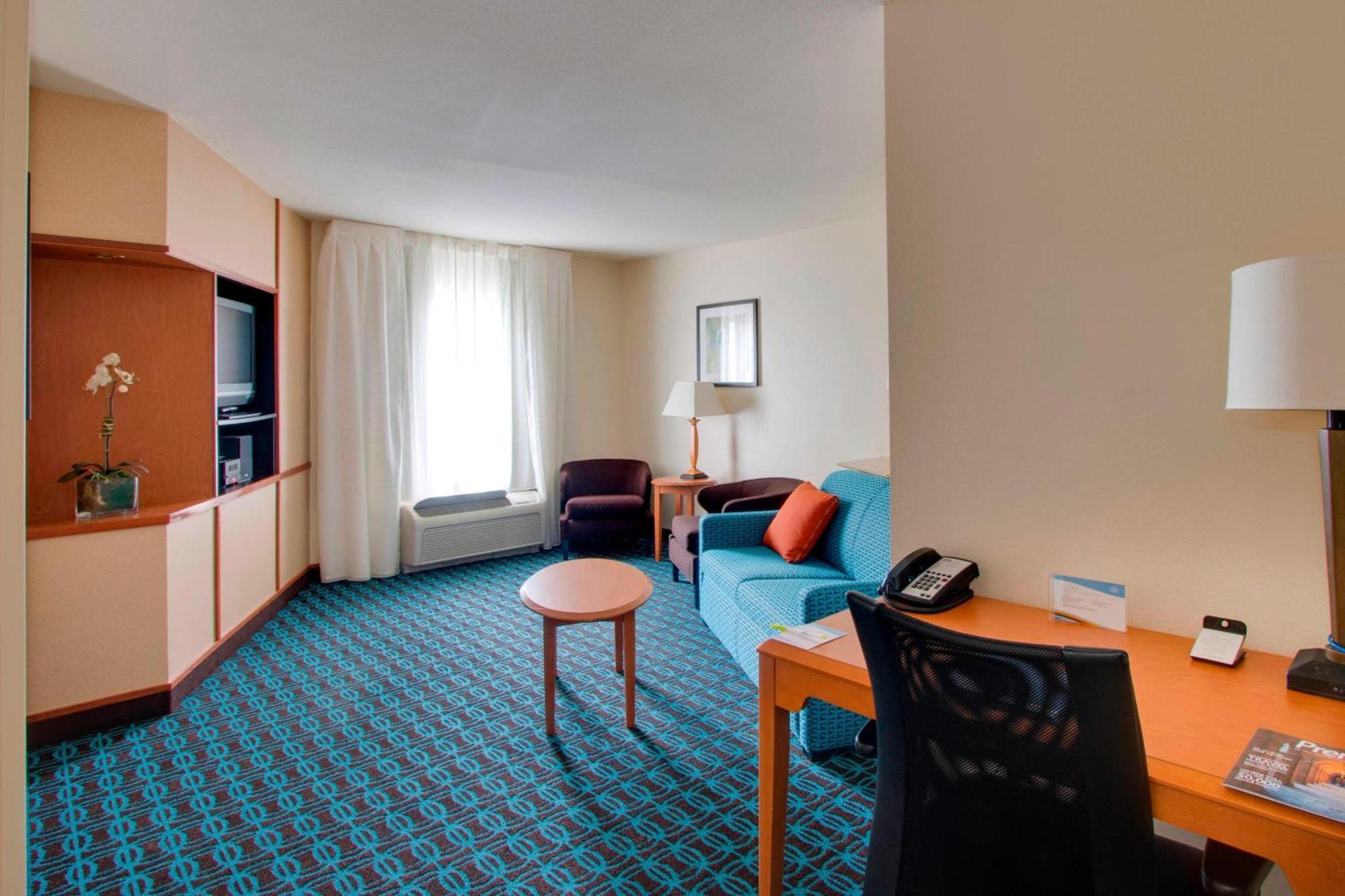 Hotel Fairfield & By Marriott 3*