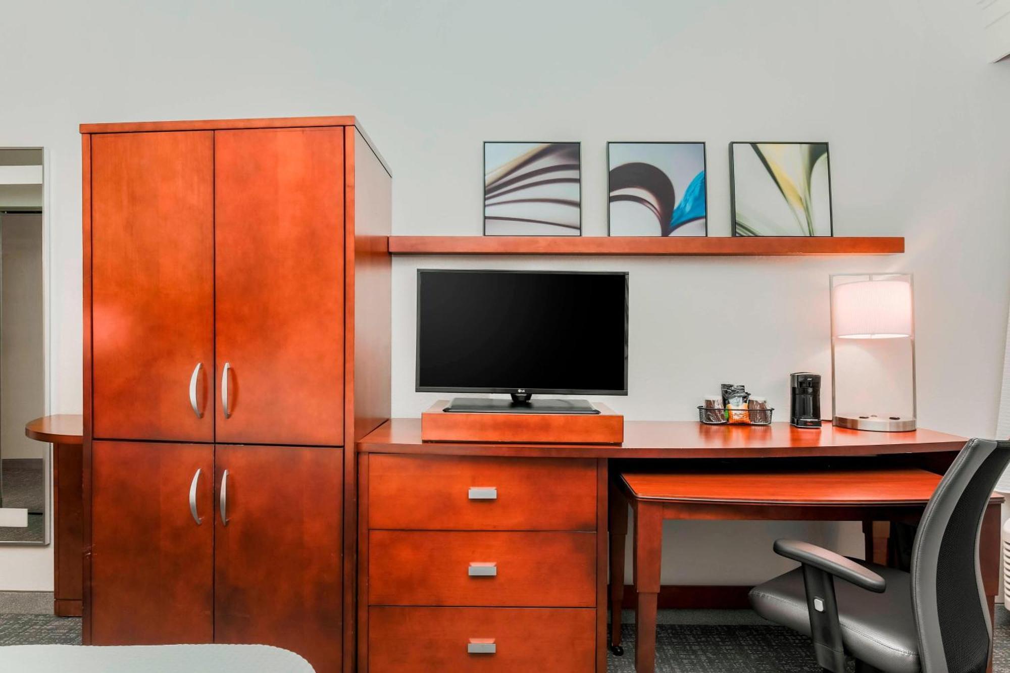Courtyard By Marriott Orlando Mary North 3* Heathrow