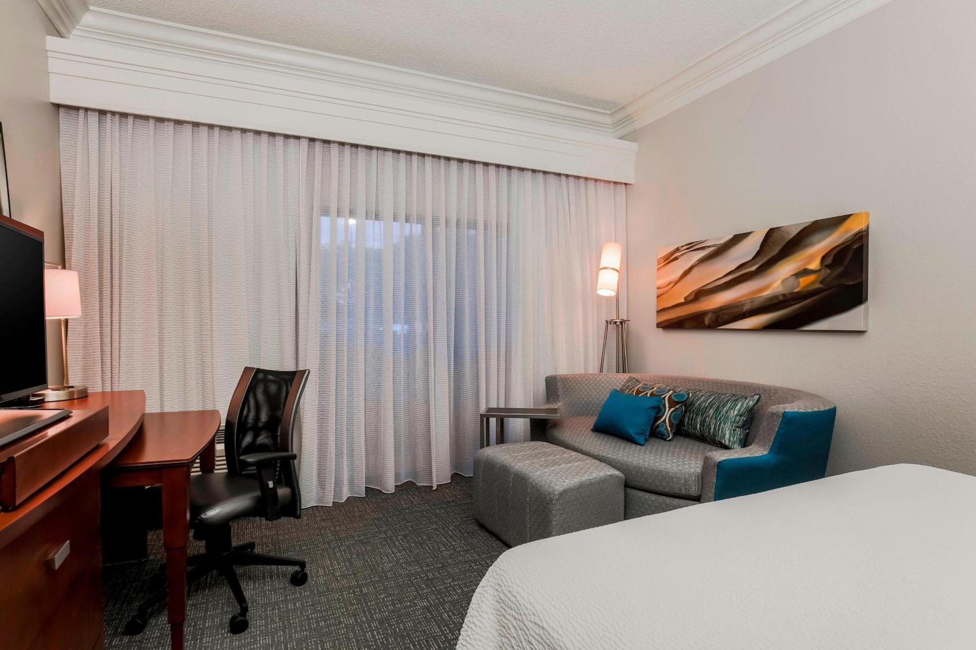 Hotel Courtyard By Marriott Orlando Mary North 3*