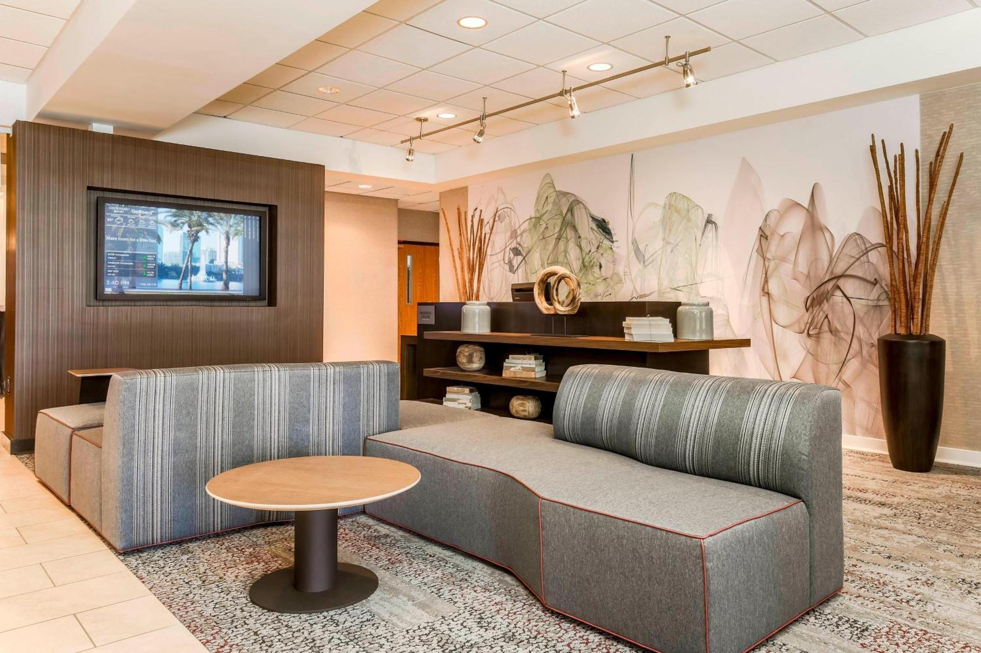 Courtyard By Marriott Orlando Mary North 3* Heathrow